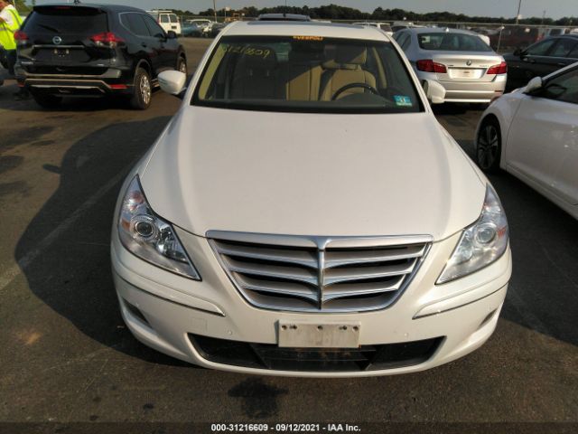 Photo 5 VIN: KMHGC4DF8BU141420 - HYUNDAI GENESIS 