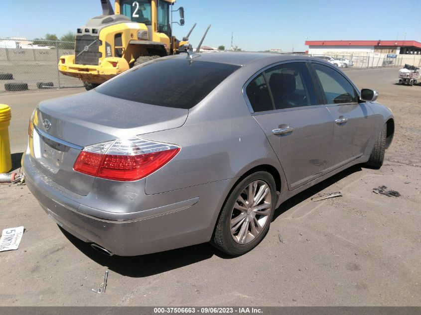 Photo 3 VIN: KMHGC4DF9AU085938 - HYUNDAI GENESIS 