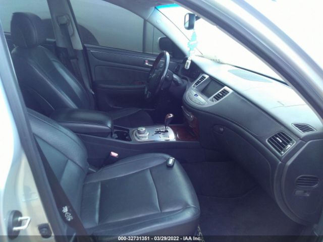 Photo 4 VIN: KMHGC4DF9AU108392 - HYUNDAI GENESIS 