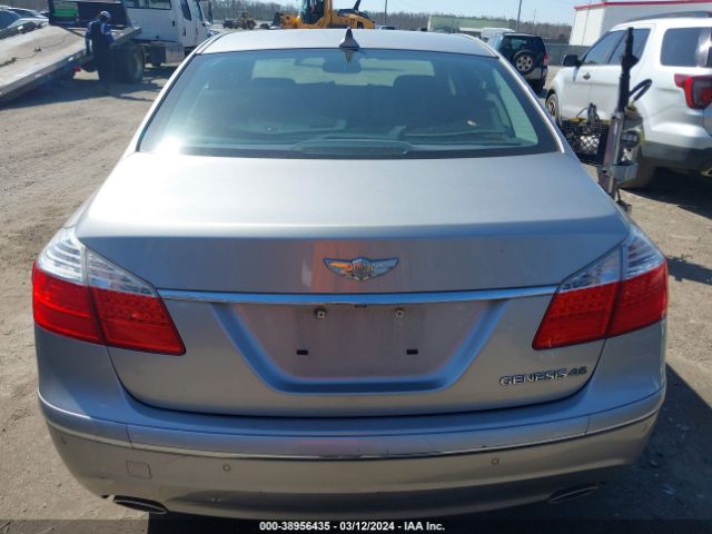 Photo 5 VIN: KMHGC4DF9BU132435 - HYUNDAI GENESIS 