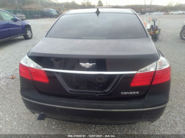 Photo 5 VIN: KMHGC4DFXAU072650 - HYUNDAI GENESIS 