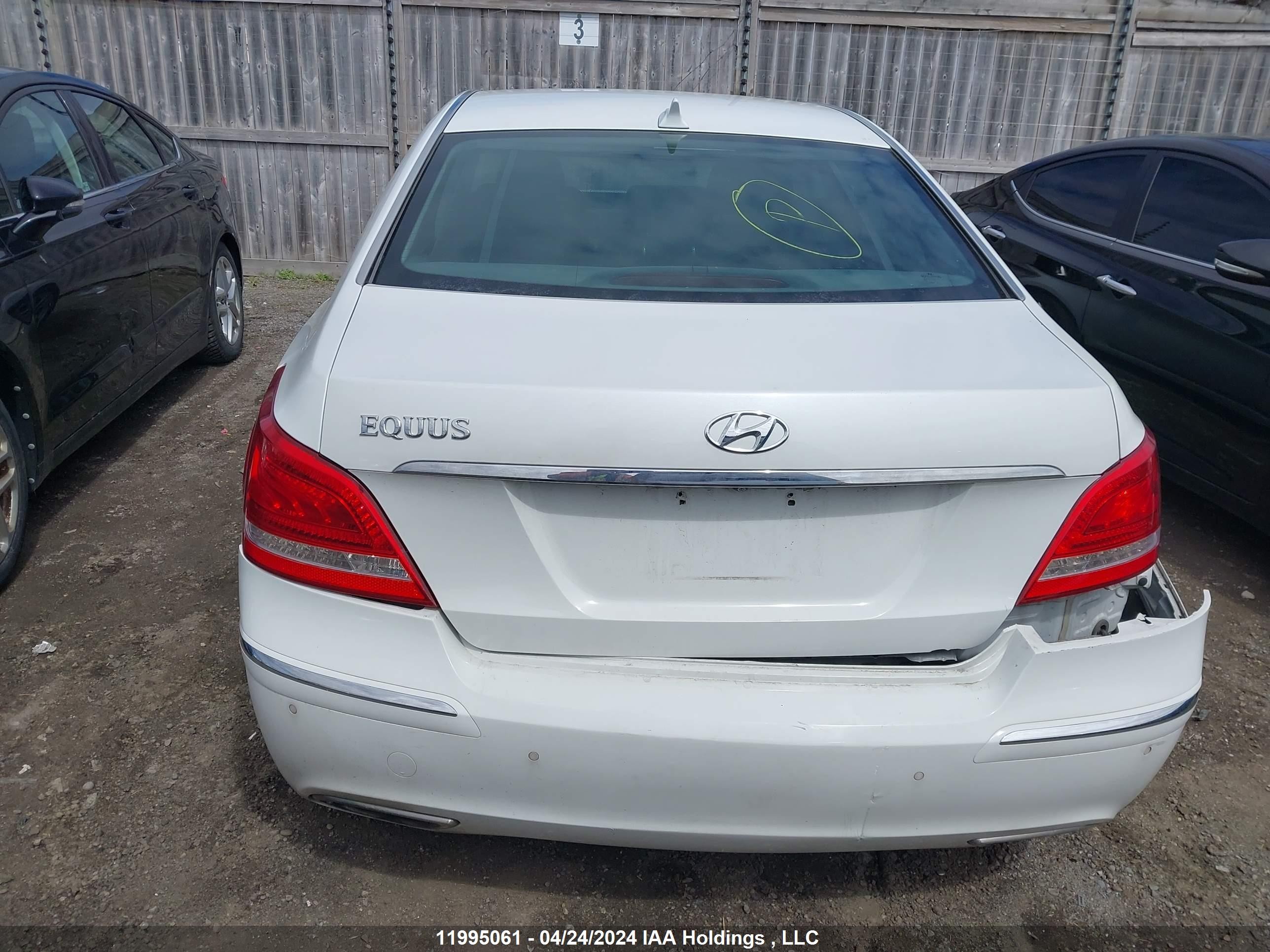 Photo 16 VIN: KMHGH4JH1CU046819 - HYUNDAI EQUUS 