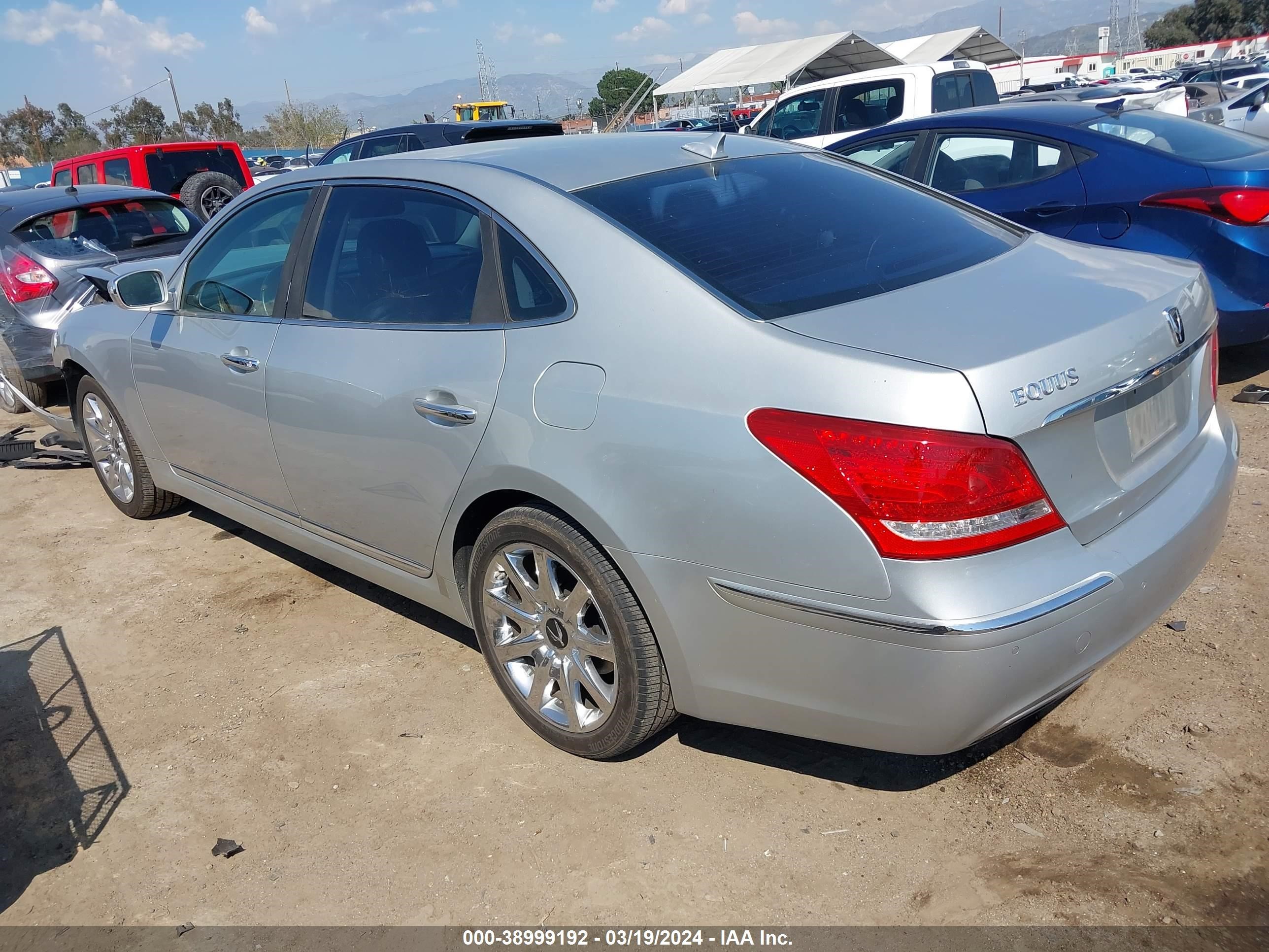 Photo 2 VIN: KMHGH4JH9DU058816 - HYUNDAI EQUUS 