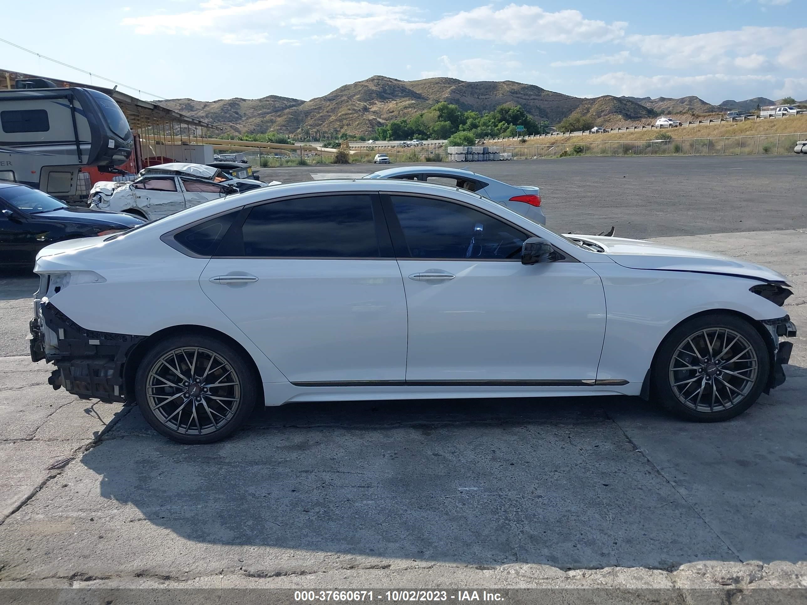 Photo 13 VIN: KMHGN4JB5JU269169 - GENESIS G80 