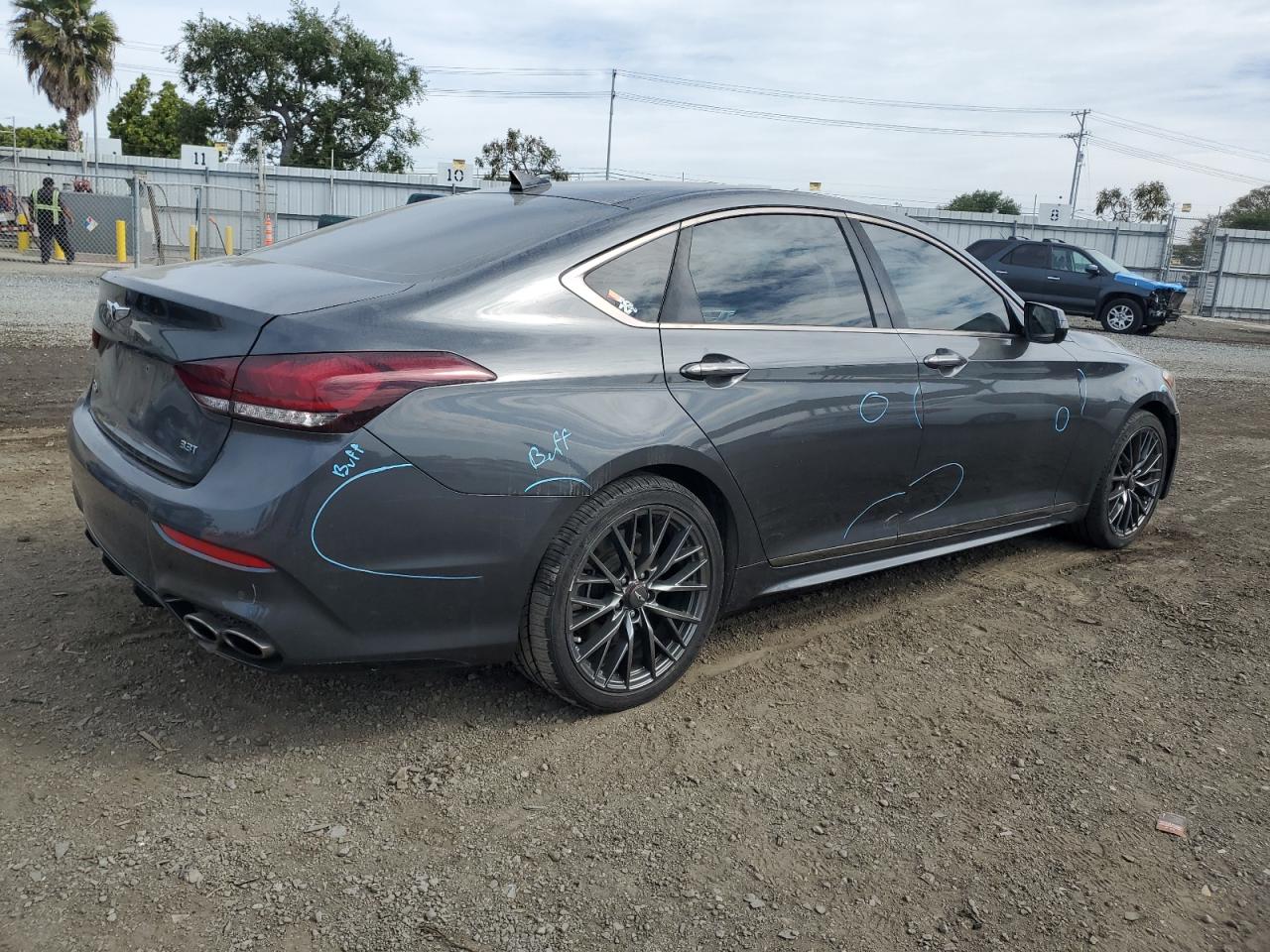 Photo 2 VIN: KMHGN4JB6JU230459 - GENESIS G80 