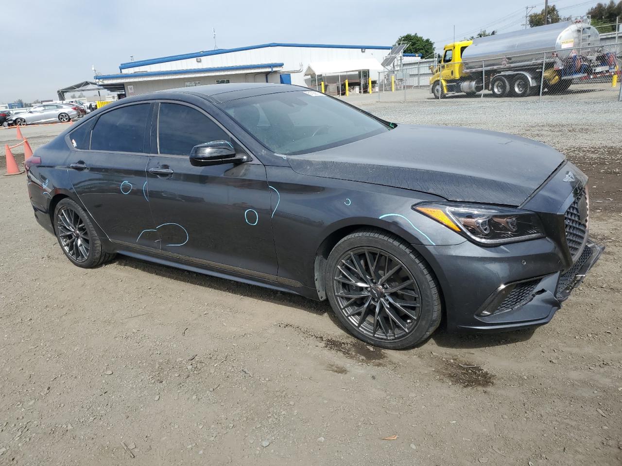 Photo 3 VIN: KMHGN4JB6JU230459 - GENESIS G80 