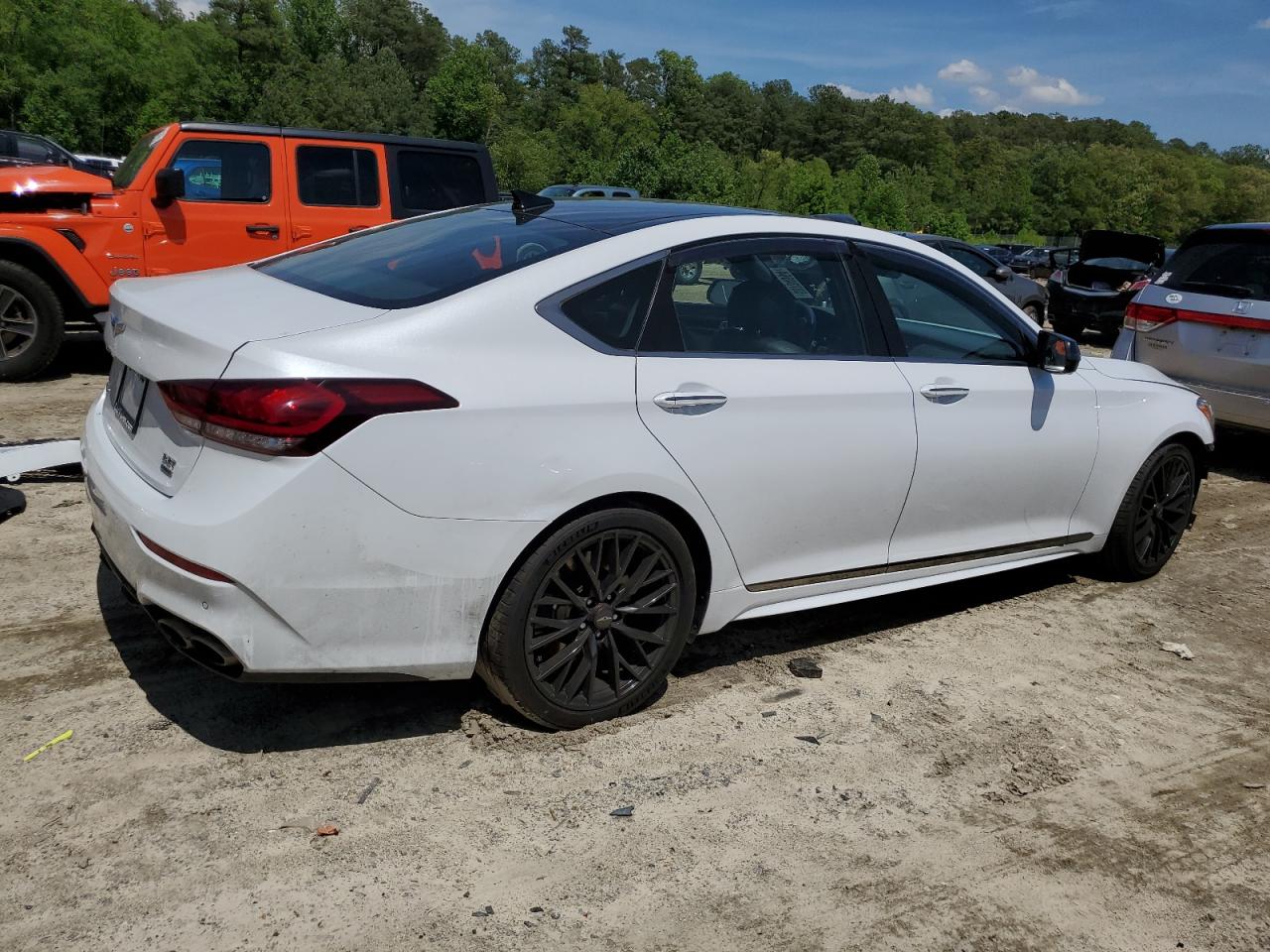 Photo 2 VIN: KMHGN4JB7JU239543 - GENESIS G80 