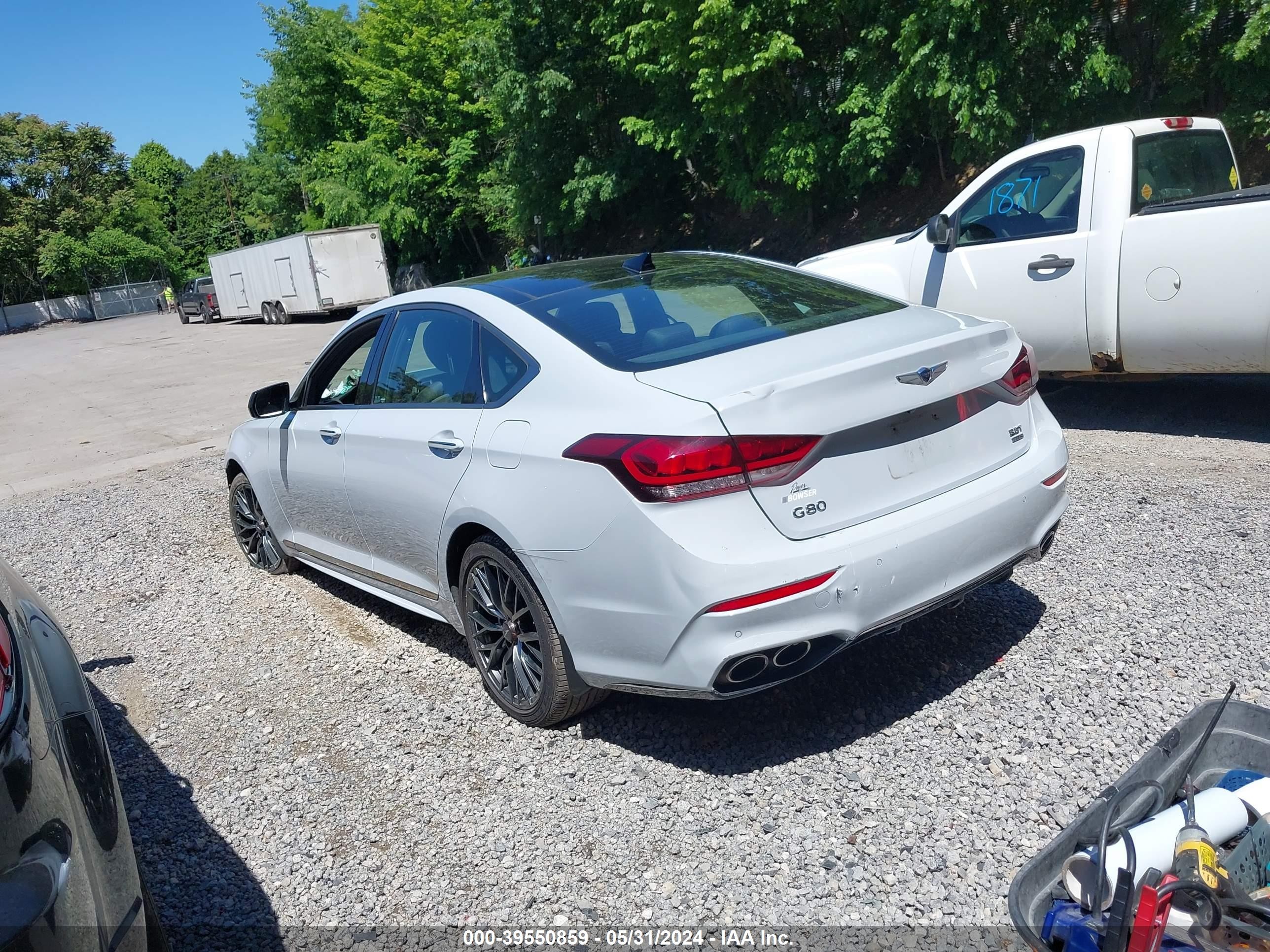 Photo 2 VIN: KMHGN4JB7JU256729 - GENESIS G80 