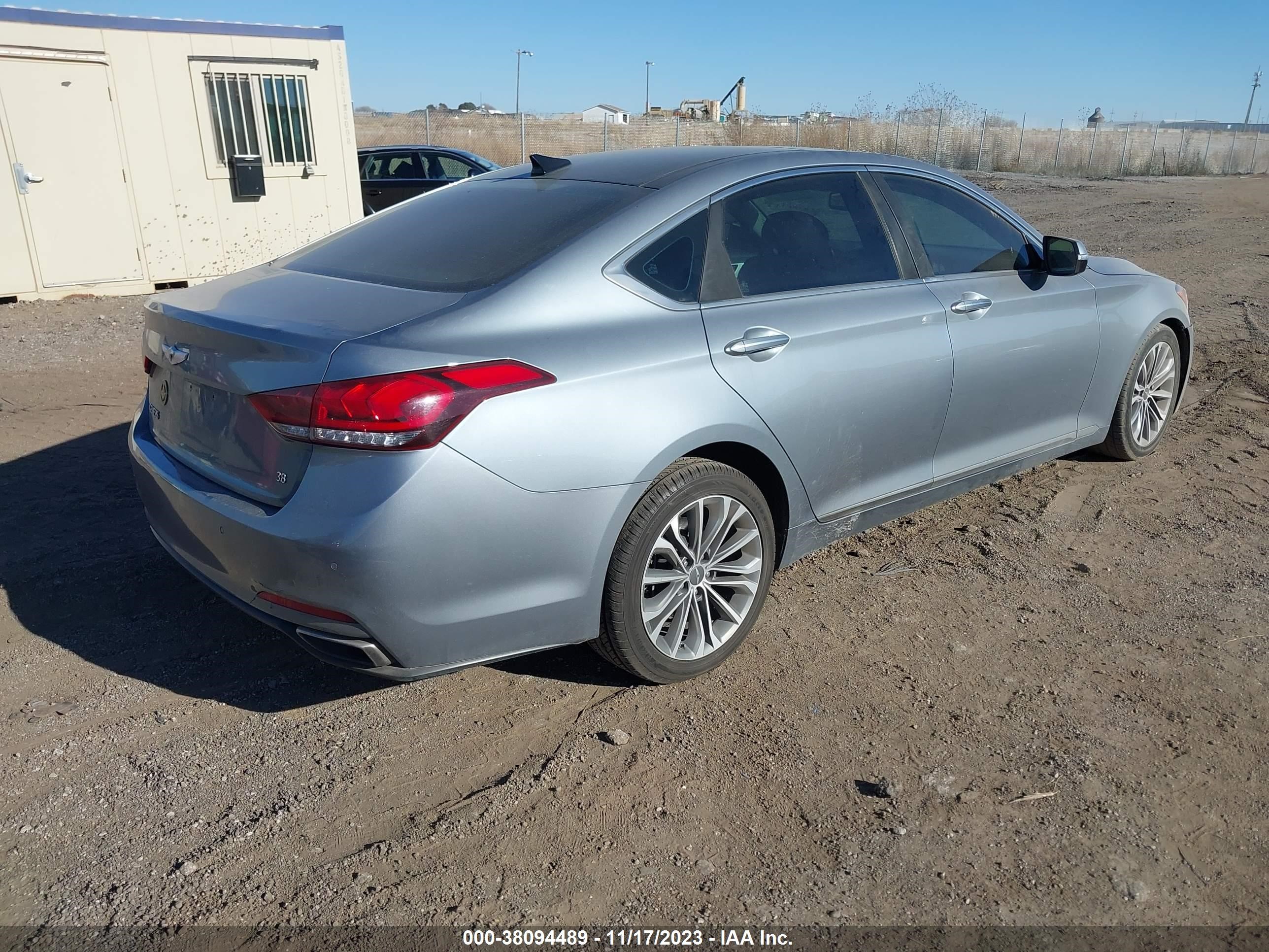 Photo 3 VIN: KMHGN4JE0GU112796 - HYUNDAI GENESIS 