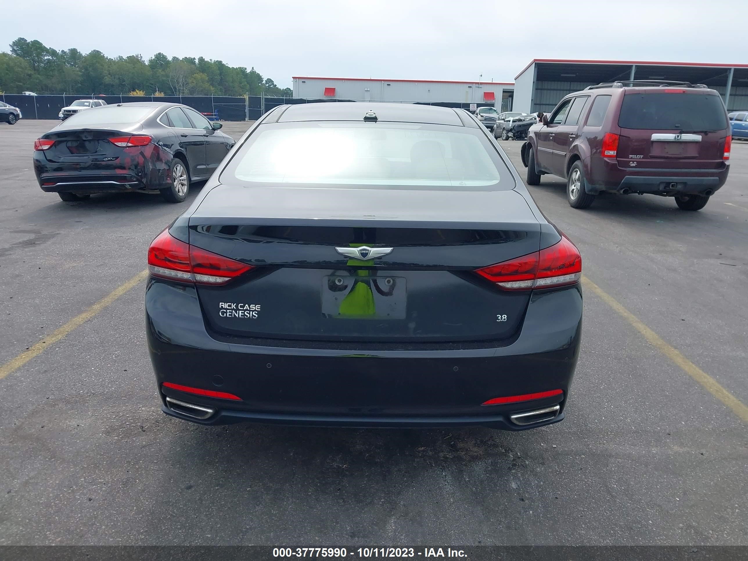 Photo 15 VIN: KMHGN4JE1FU090421 - HYUNDAI GENESIS 