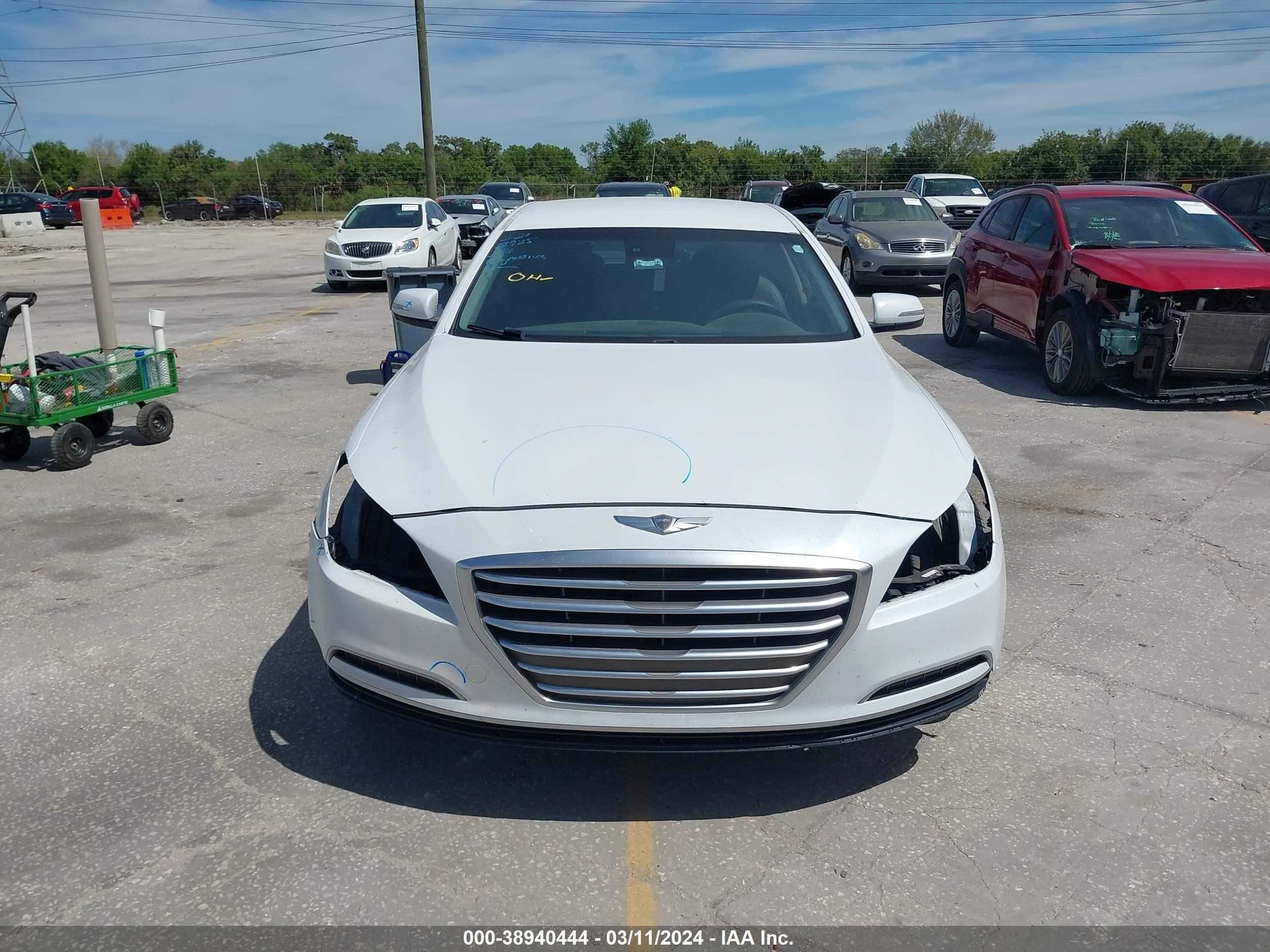 Photo 11 VIN: KMHGN4JE3GU112484 - HYUNDAI GENESIS 