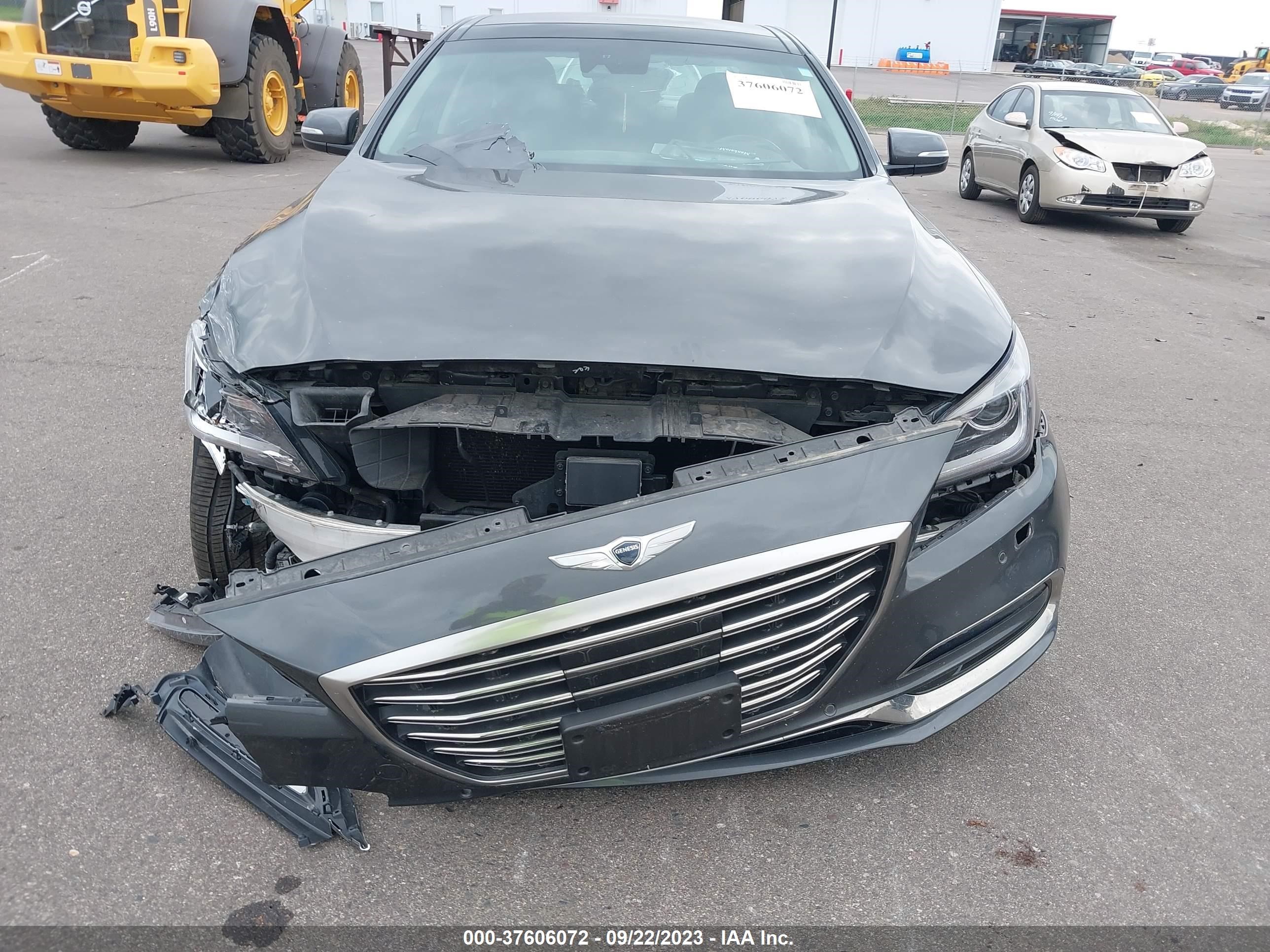 Photo 11 VIN: KMHGN4JE3JU253949 - GENESIS G80 