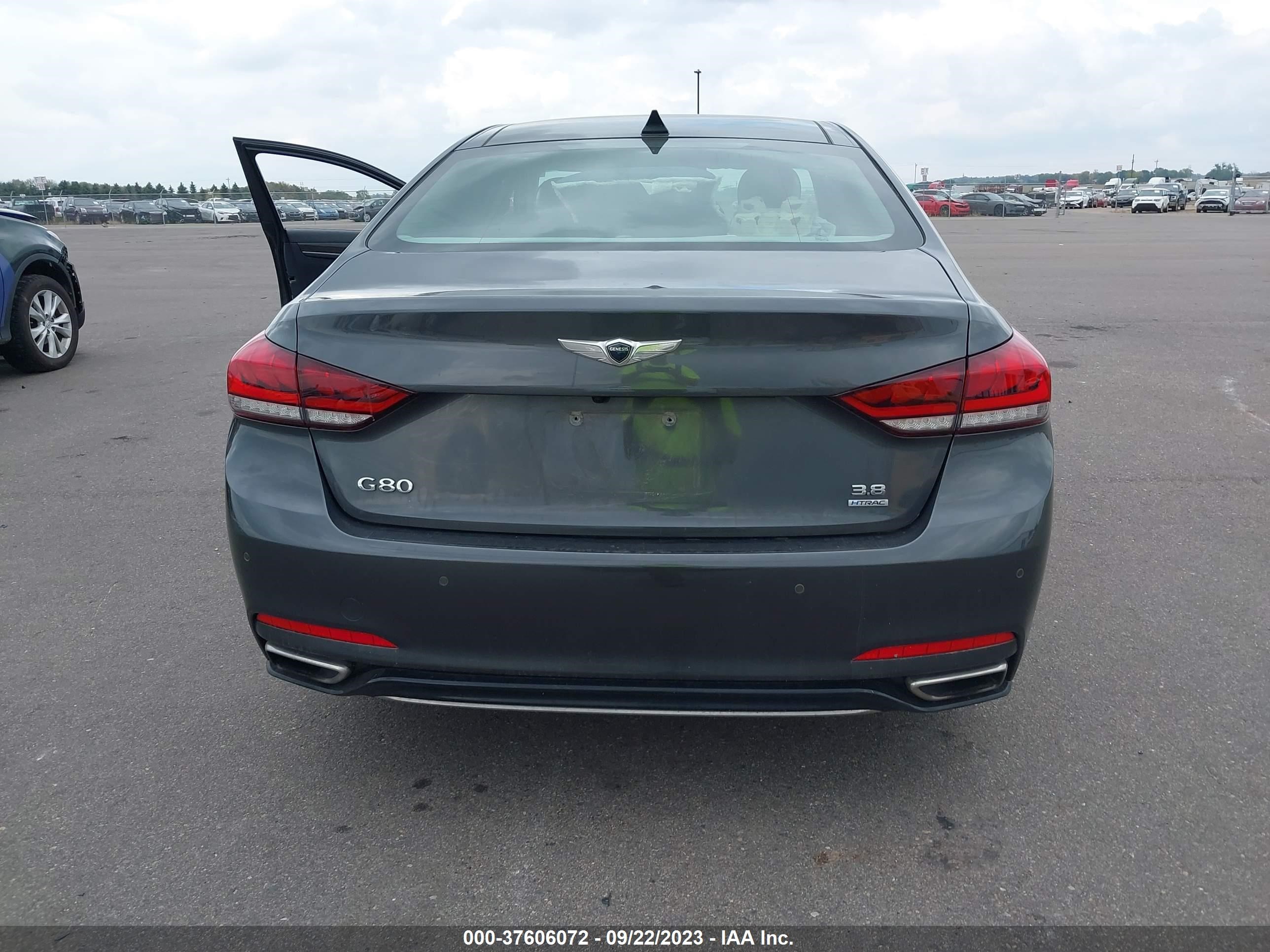 Photo 15 VIN: KMHGN4JE3JU253949 - GENESIS G80 