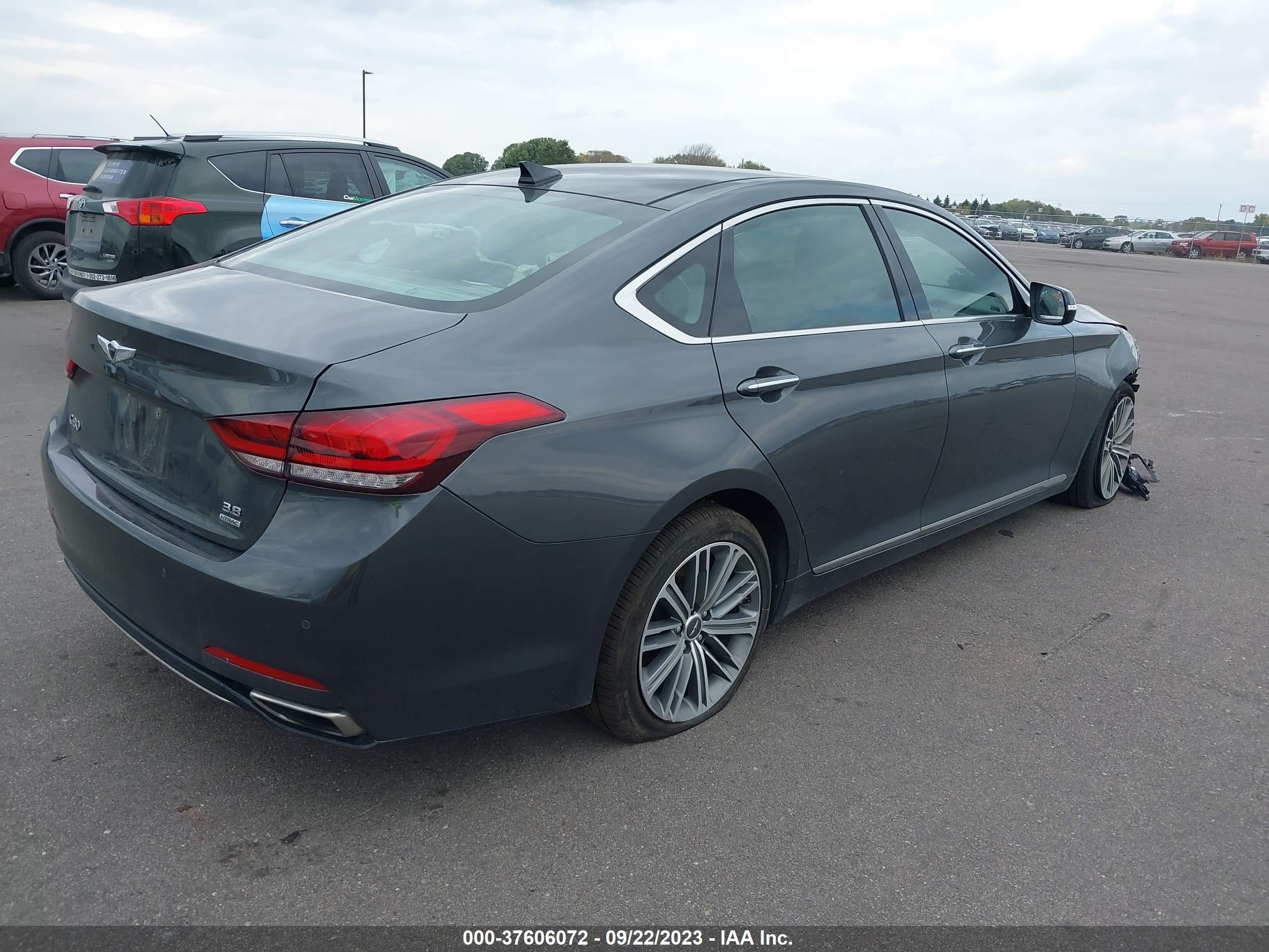 Photo 3 VIN: KMHGN4JE3JU253949 - GENESIS G80 