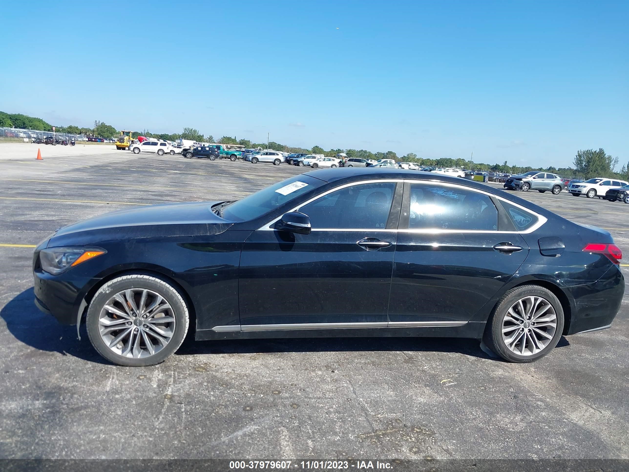 Photo 13 VIN: KMHGN4JE4FU018516 - HYUNDAI GENESIS 