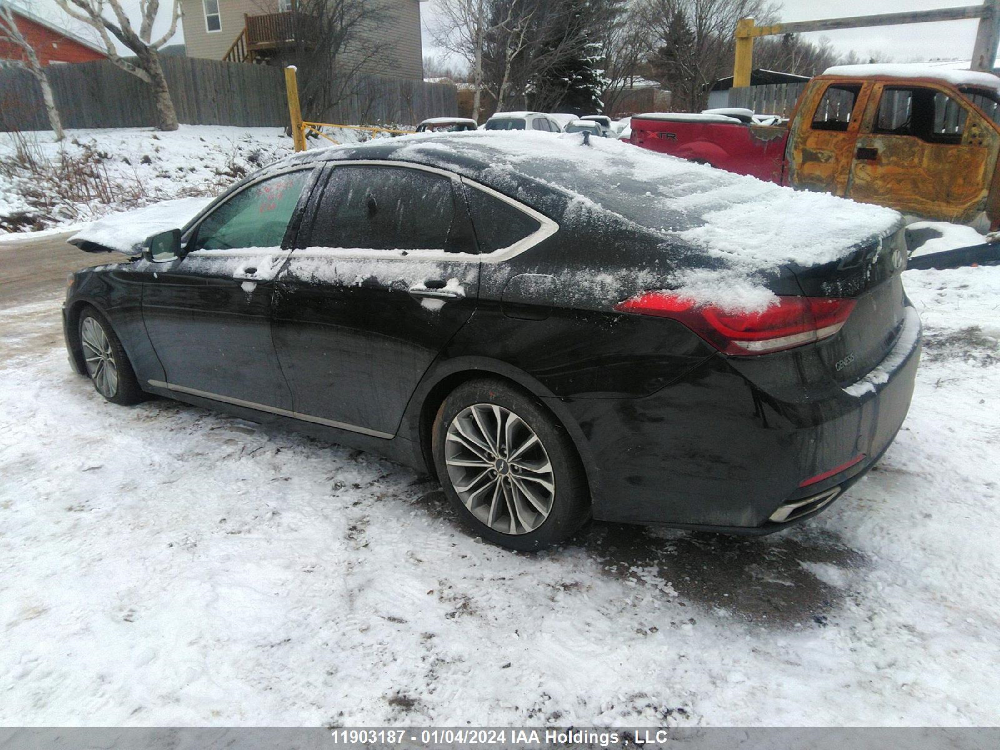 Photo 3 VIN: KMHGN4JE4FU043822 - HYUNDAI GENESIS 