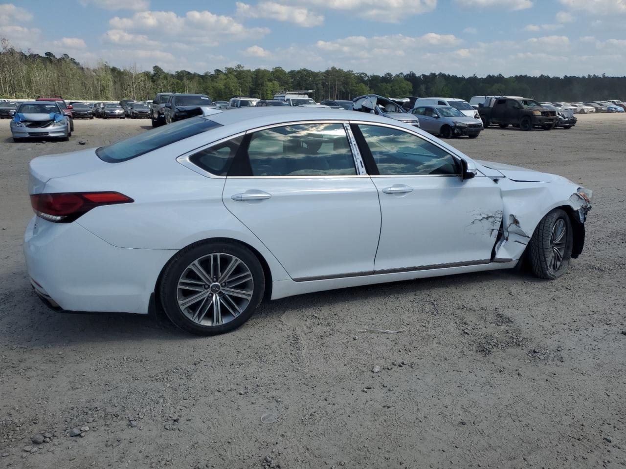 Photo 2 VIN: KMHGN4JE4JU226906 - GENESIS G80 