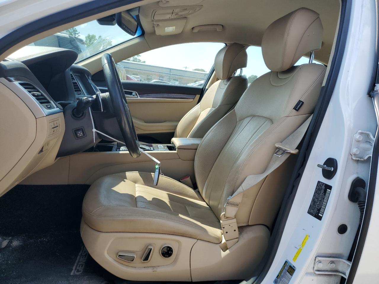 Photo 6 VIN: KMHGN4JE4JU226906 - GENESIS G80 