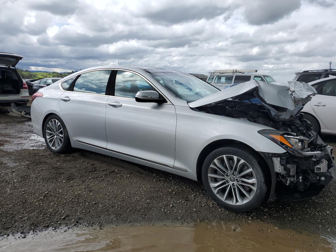 Photo 3 VIN: KMHGN4JE5HU173661 - GENESIS G80 