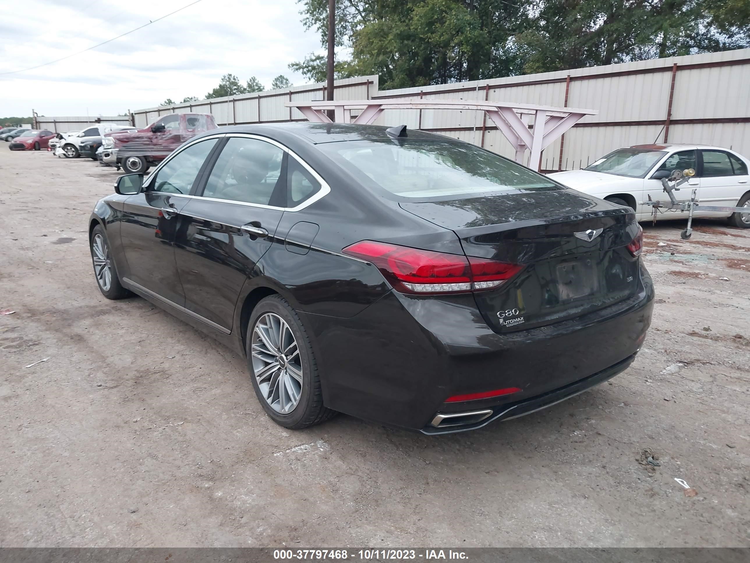 Photo 2 VIN: KMHGN4JE5JU242757 - GENESIS G80 