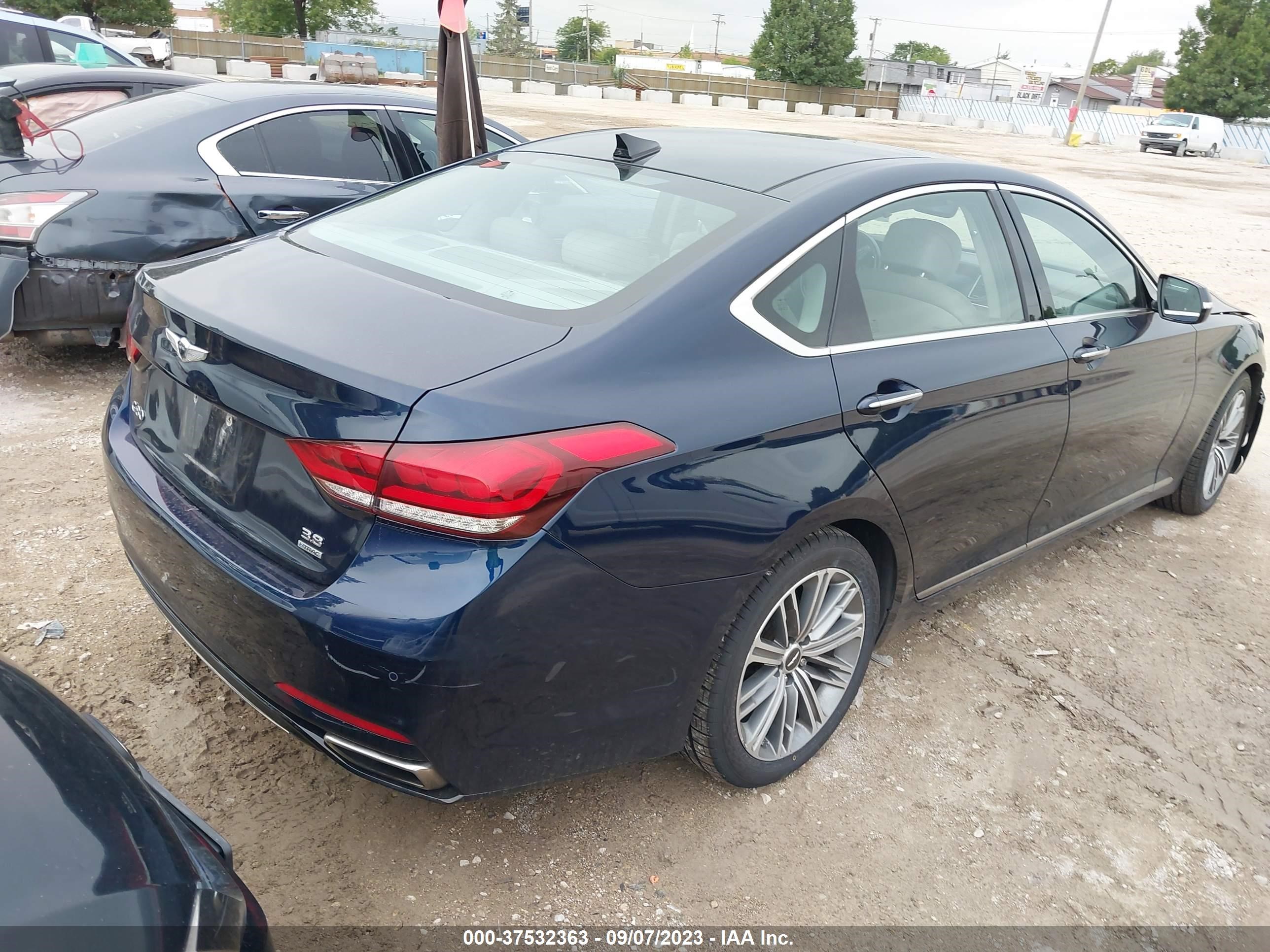 Photo 3 VIN: KMHGN4JE5JU253922 - GENESIS G80 