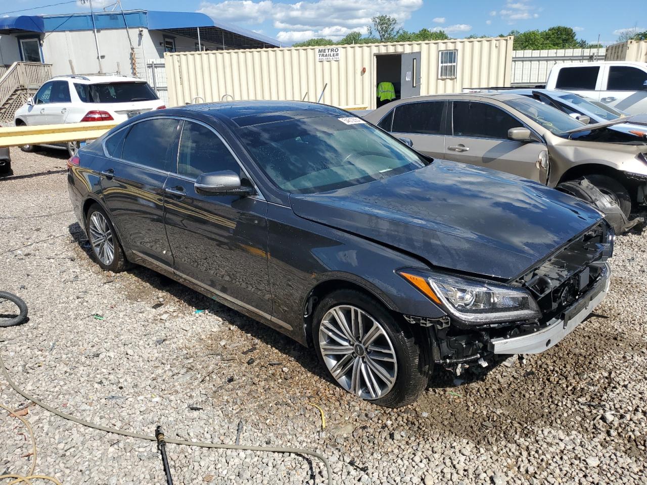 Photo 3 VIN: KMHGN4JE6JU238376 - GENESIS G80 