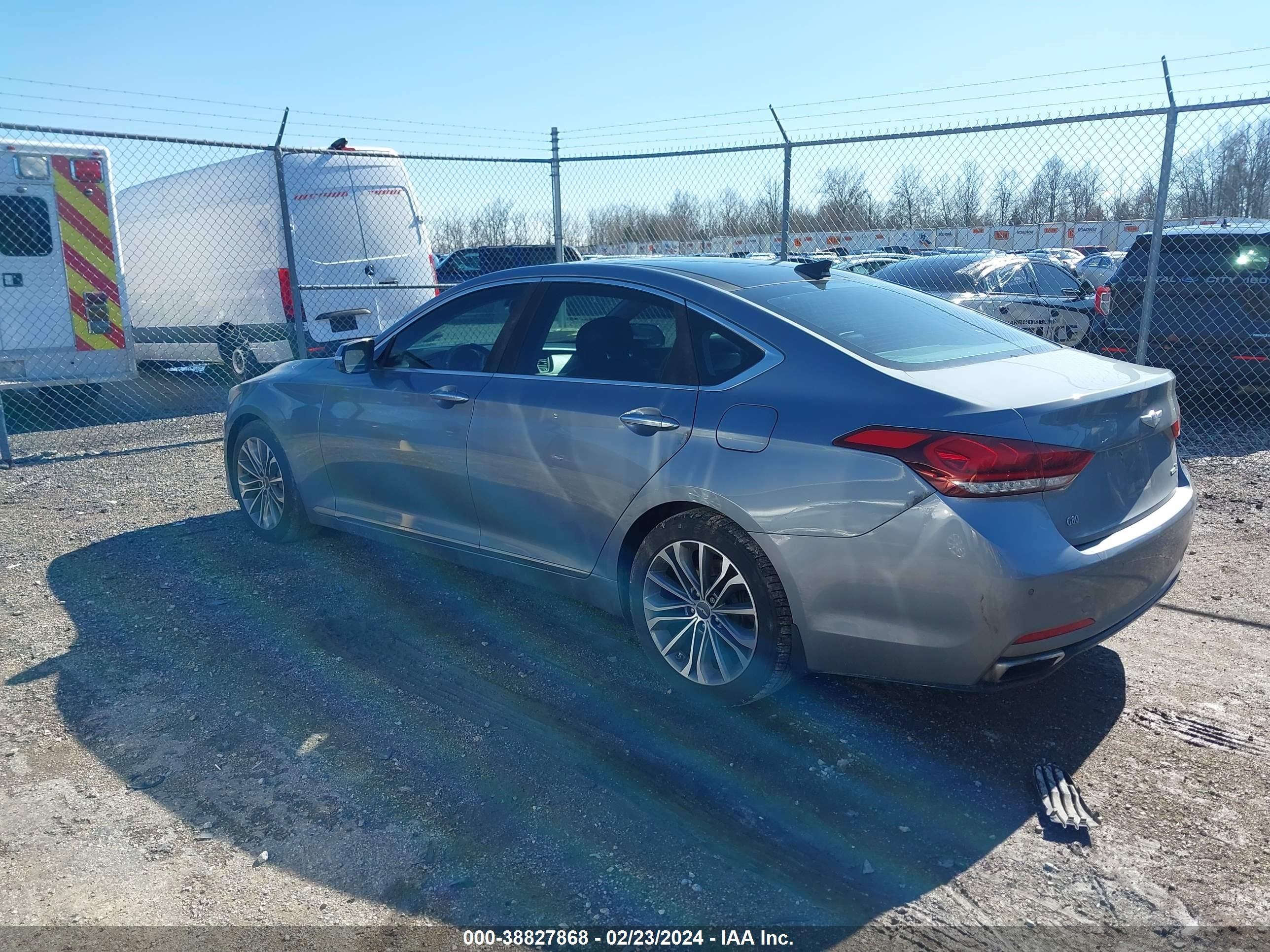 Photo 2 VIN: KMHGN4JE7FU027954 - HYUNDAI GENESIS 