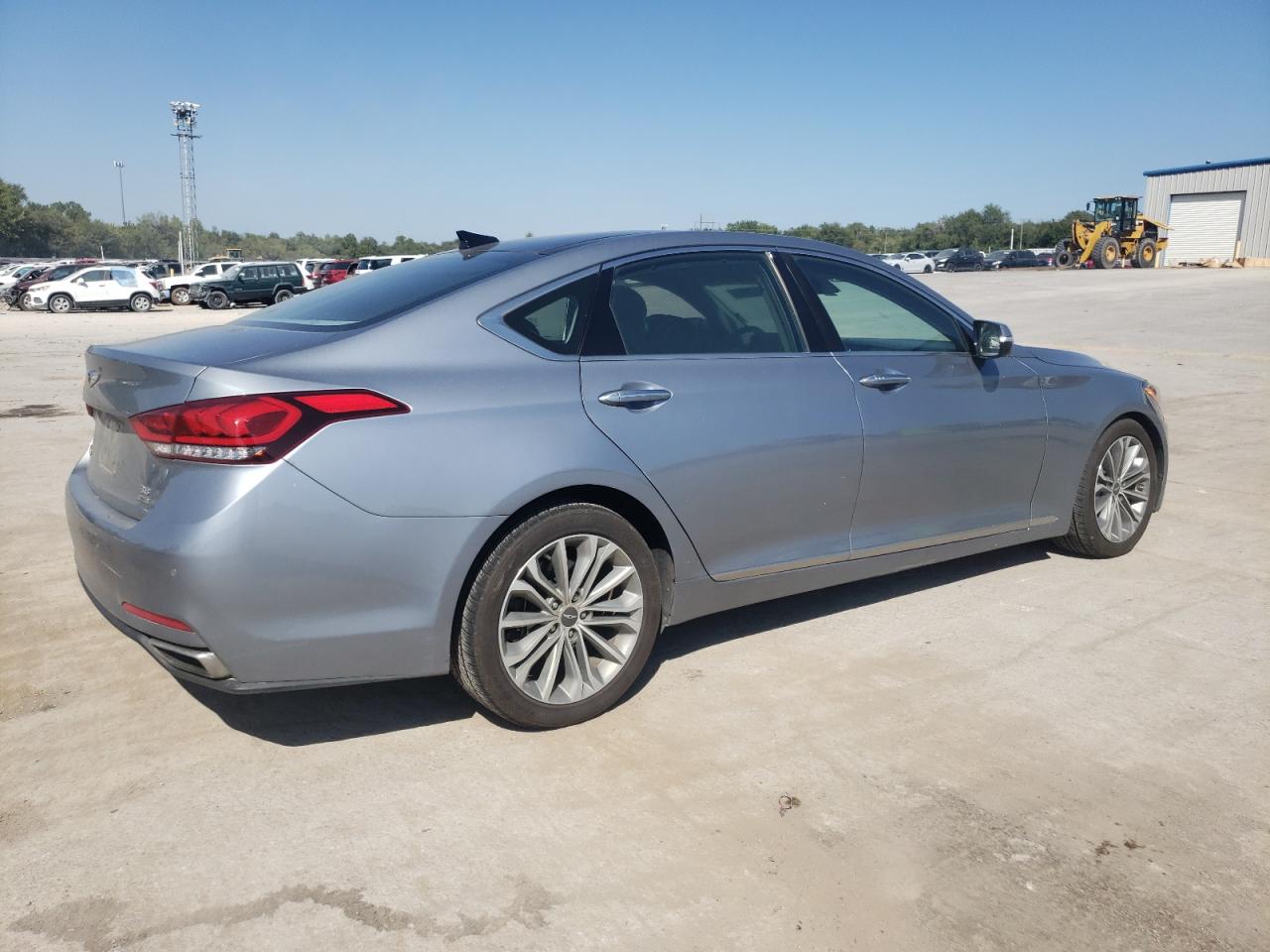 Photo 2 VIN: KMHGN4JE7HU186038 - GENESIS G80 