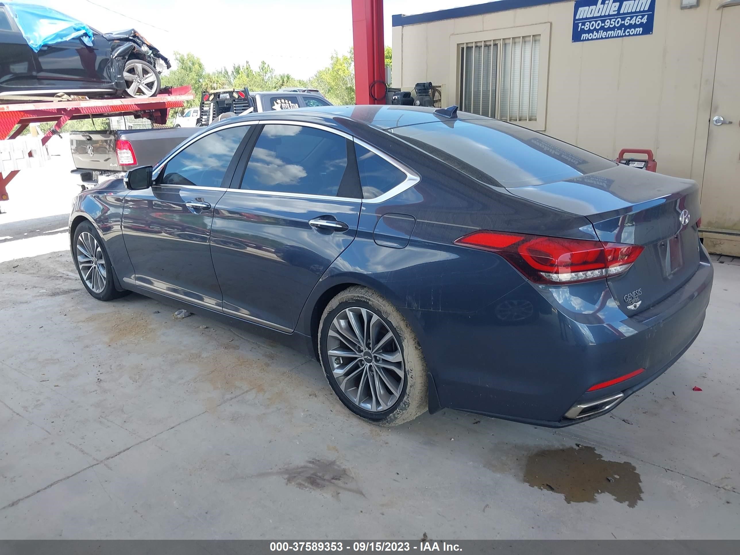 Photo 2 VIN: KMHGN4JE8FU074779 - HYUNDAI GENESIS 