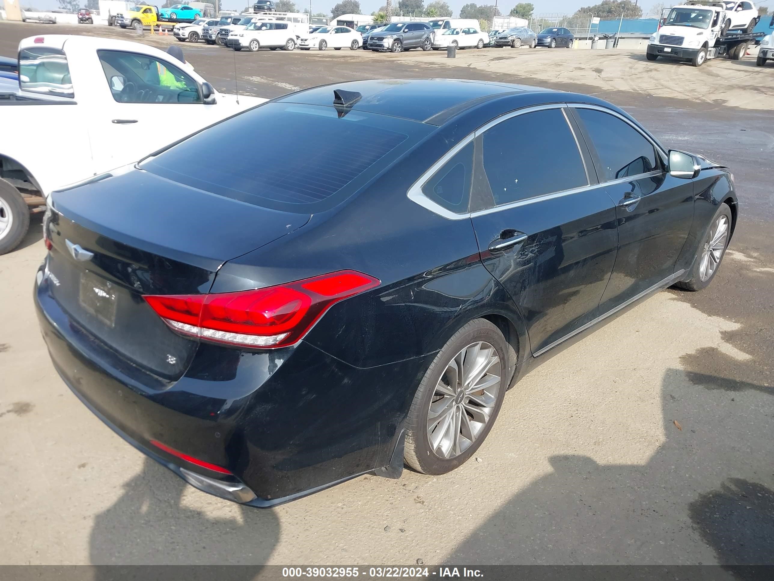 Photo 3 VIN: KMHGN4JE8GU142497 - HYUNDAI GENESIS 