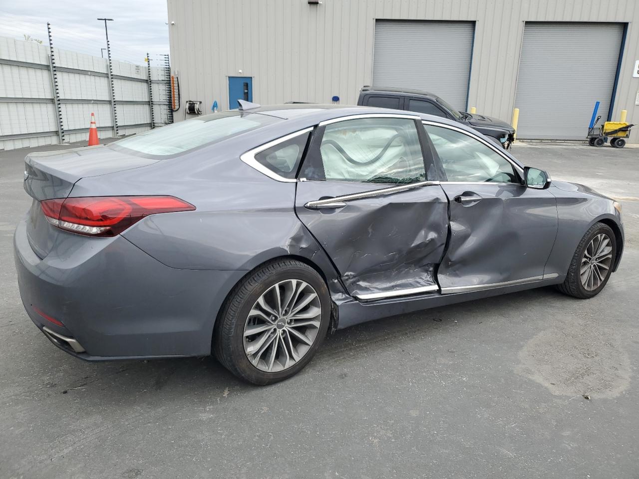 Photo 2 VIN: KMHGN4JE9FU014848 - HYUNDAI GENESIS 