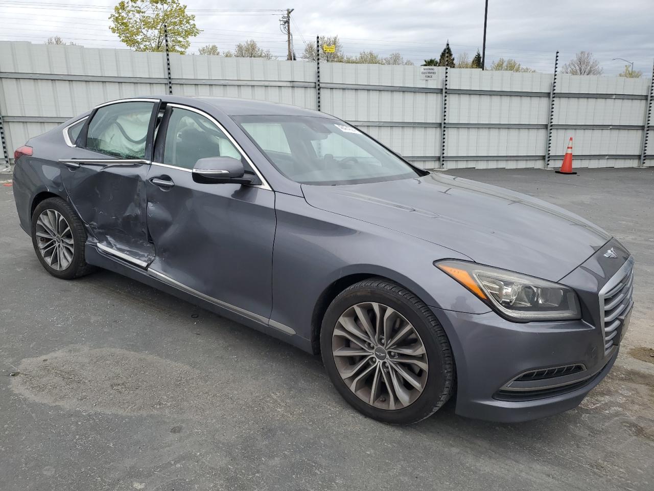 Photo 3 VIN: KMHGN4JE9FU014848 - HYUNDAI GENESIS 