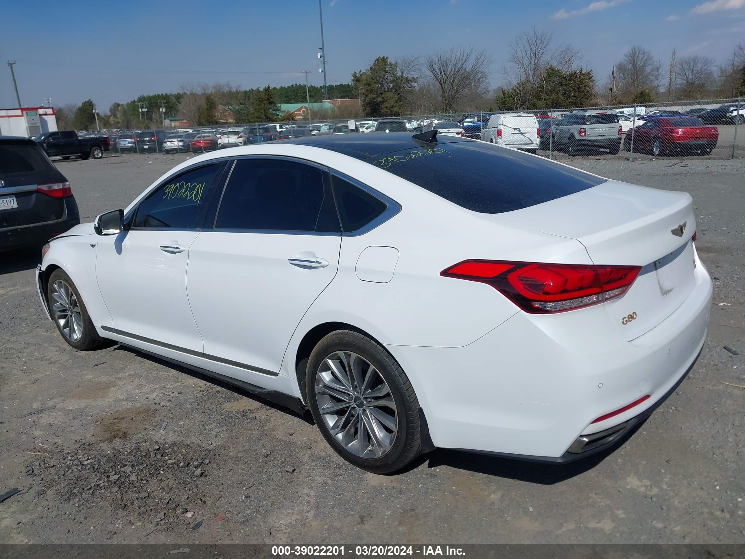 Photo 2 VIN: KMHGN4JE9FU086147 - HYUNDAI GENESIS 