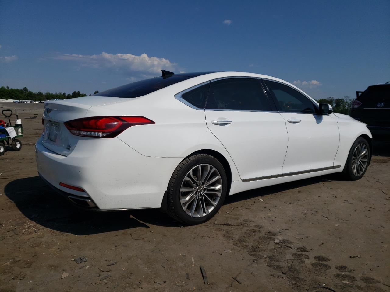 Photo 2 VIN: KMHGN4JE9HU170763 - GENESIS G80 