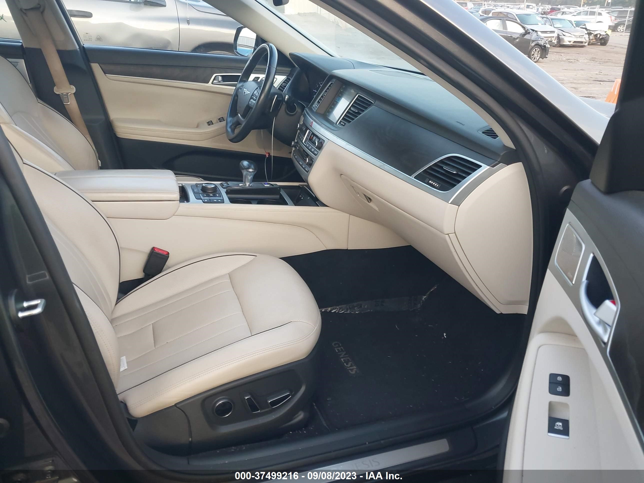 Photo 5 VIN: KMHGN4JE9JU266561 - GENESIS G80 