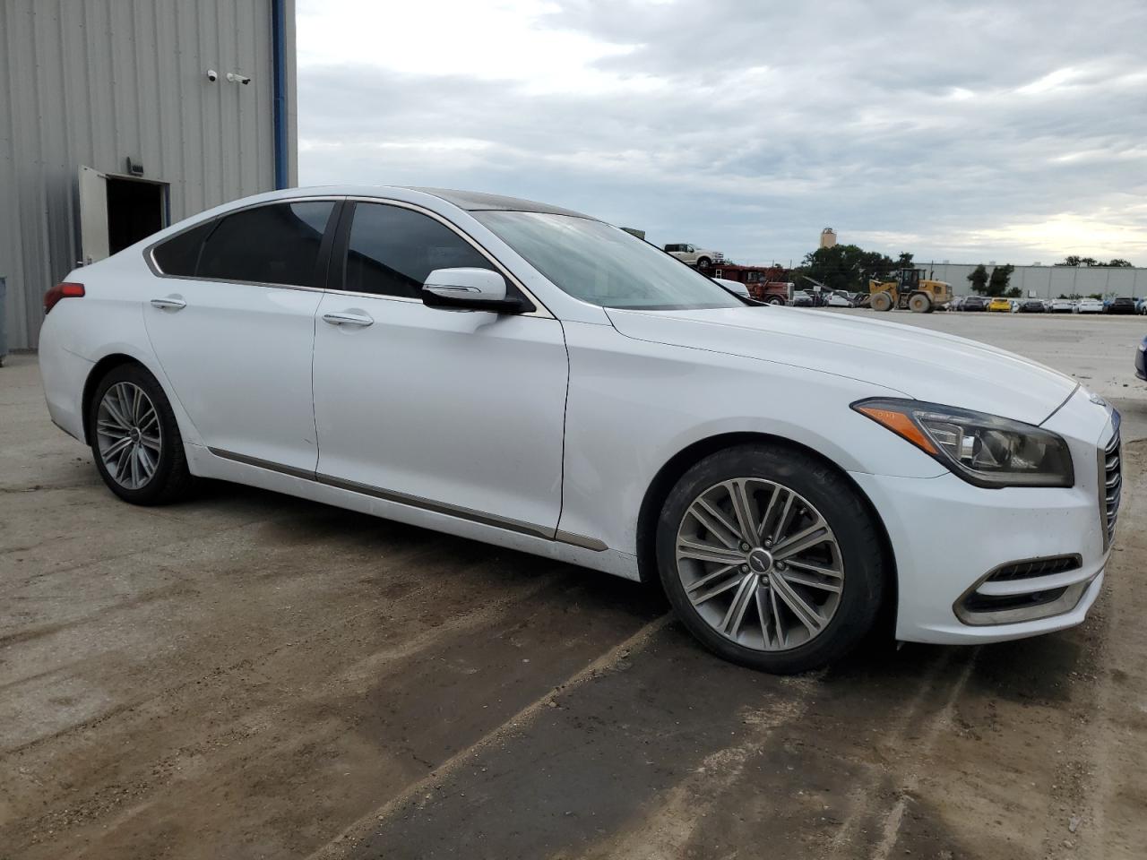 Photo 3 VIN: KMHGN4JEXJU225307 - GENESIS G80 