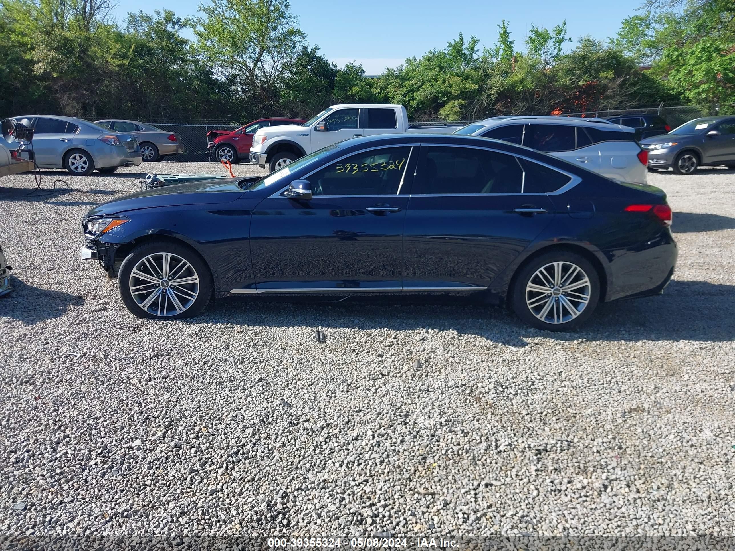 Photo 13 VIN: KMHGN4JEXJU250997 - GENESIS G80 