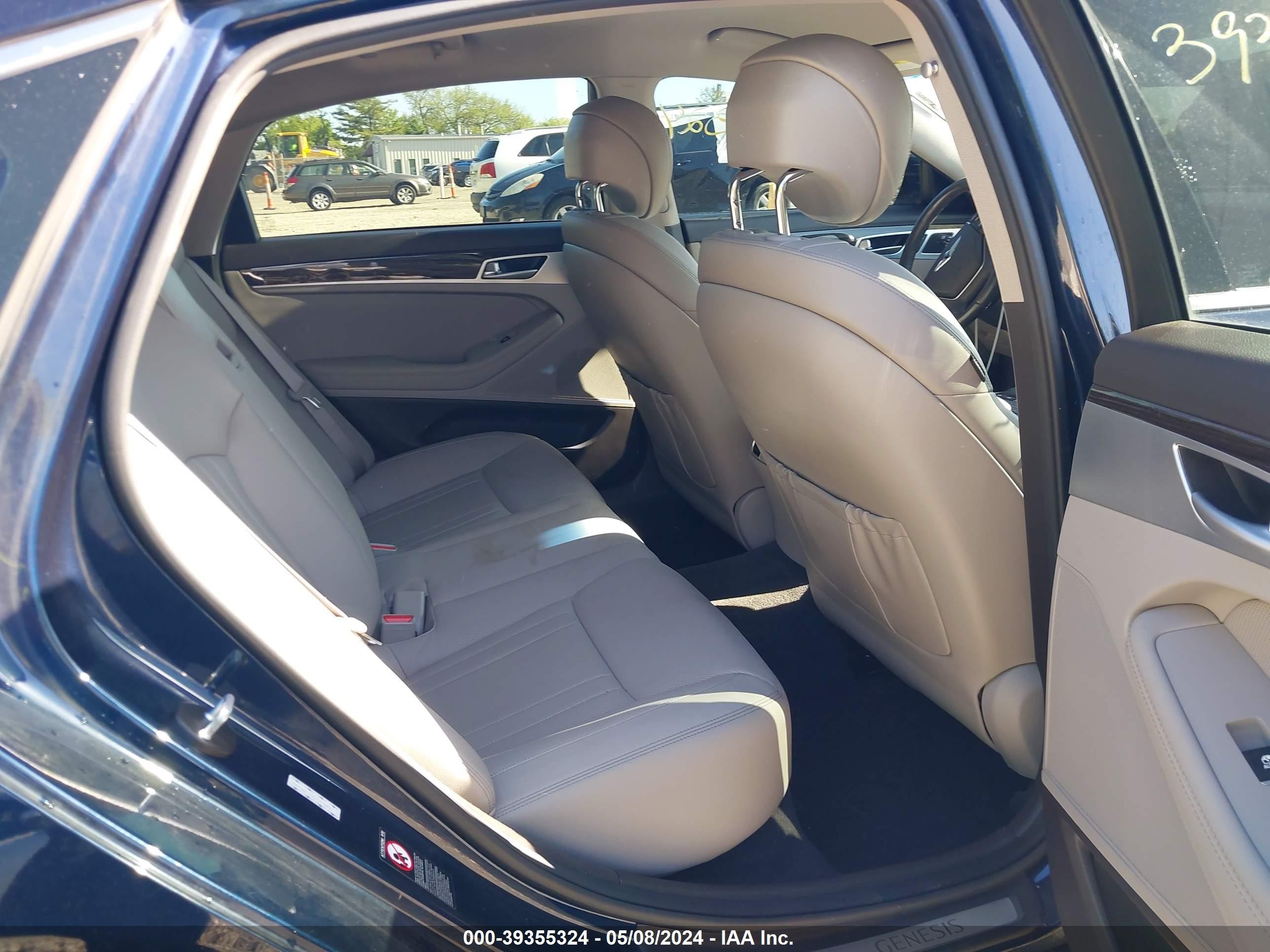 Photo 6 VIN: KMHGN4JEXJU250997 - GENESIS G80 