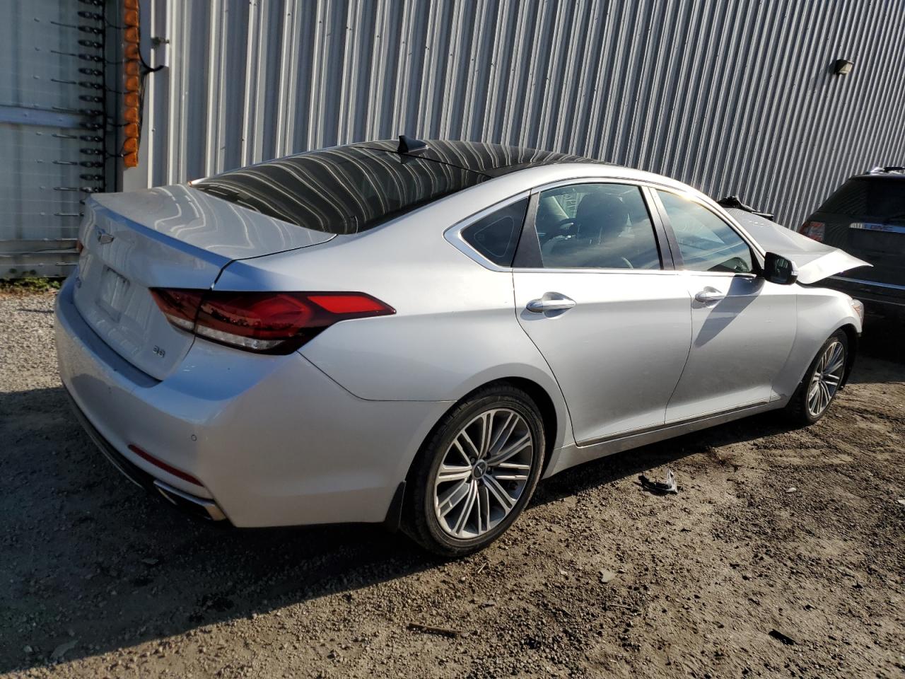 Photo 2 VIN: KMHGN4JEXJU280629 - GENESIS G80 