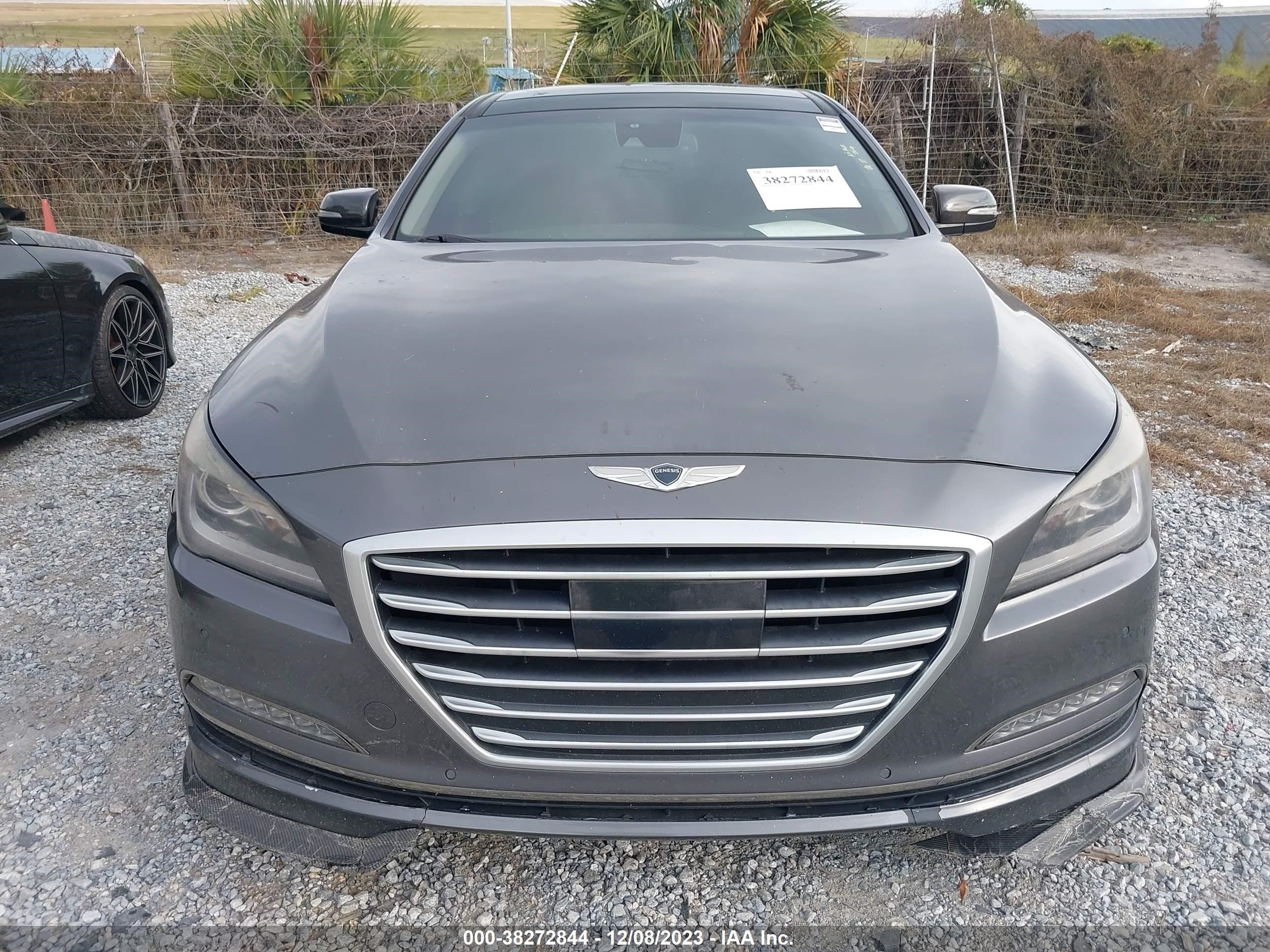 Photo 11 VIN: KMHGN4JF1FU093912 - HYUNDAI GENESIS 