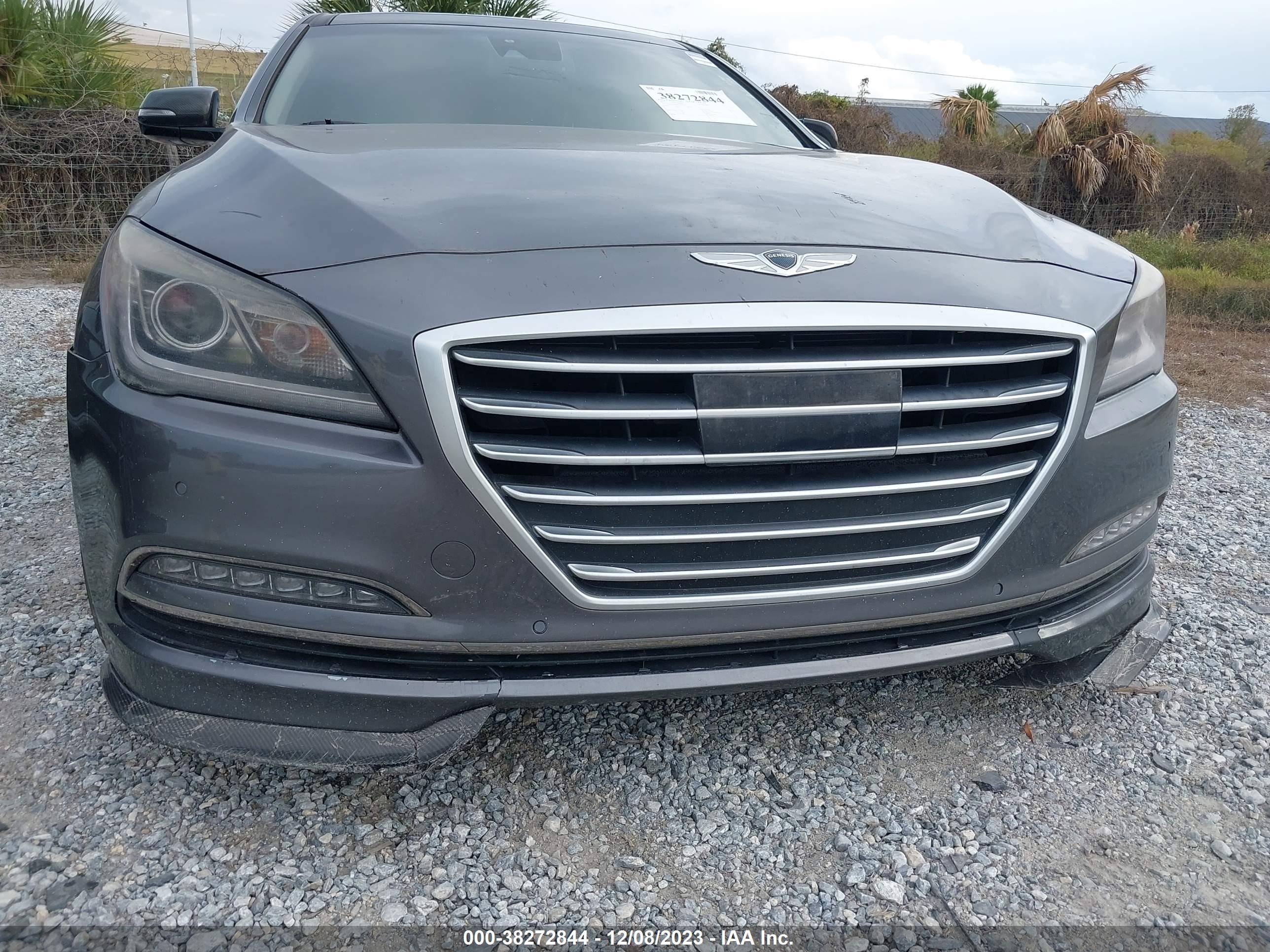 Photo 5 VIN: KMHGN4JF1FU093912 - HYUNDAI GENESIS 