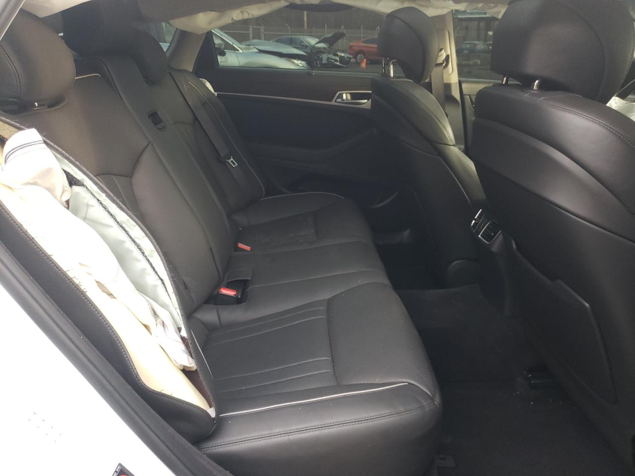 Photo 9 VIN: KMHGN4JF4JU245917 - GENESIS G80 