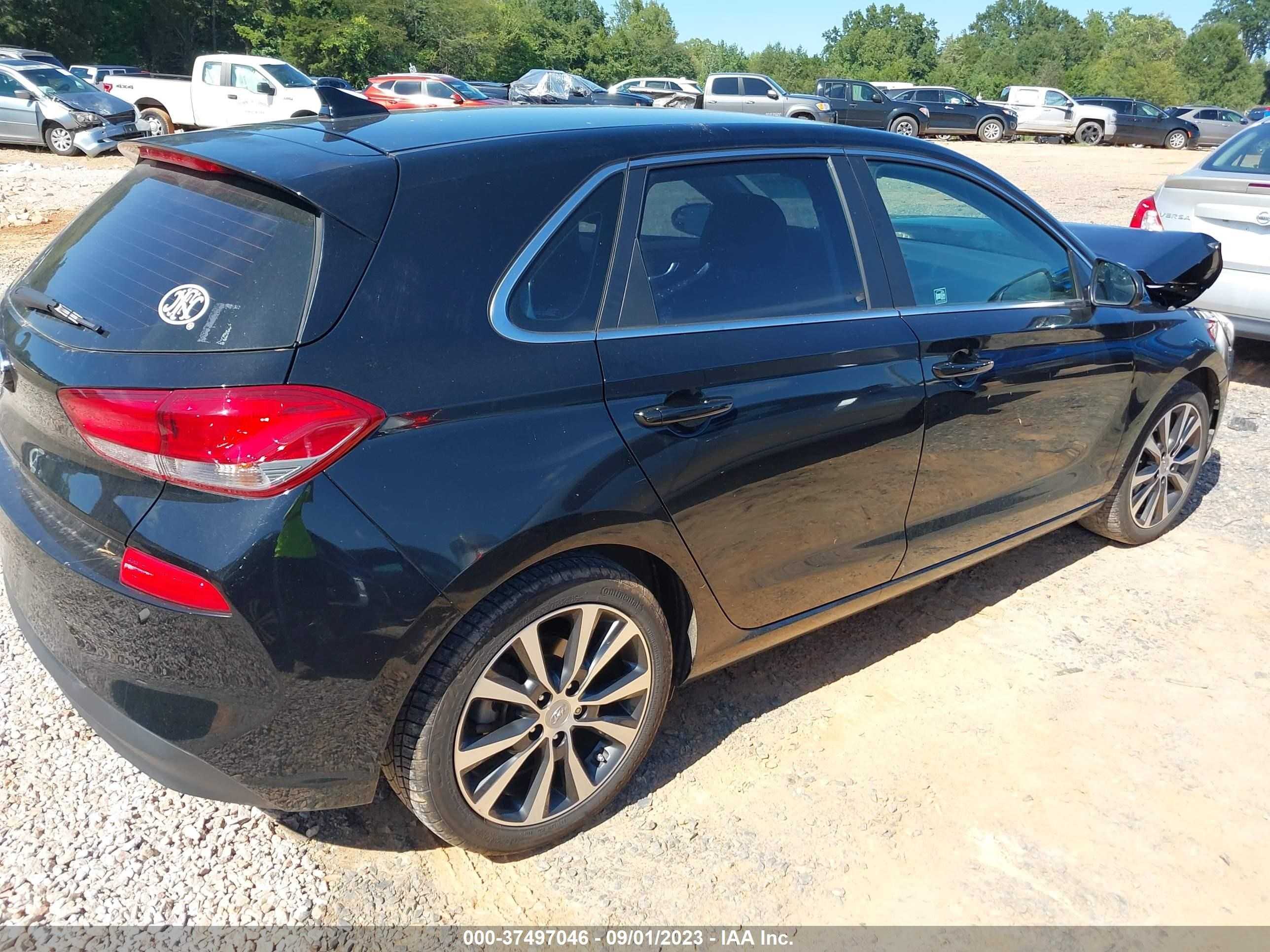 Photo 3 VIN: KMHH35LE3LU143595 - HYUNDAI ELANTRA 