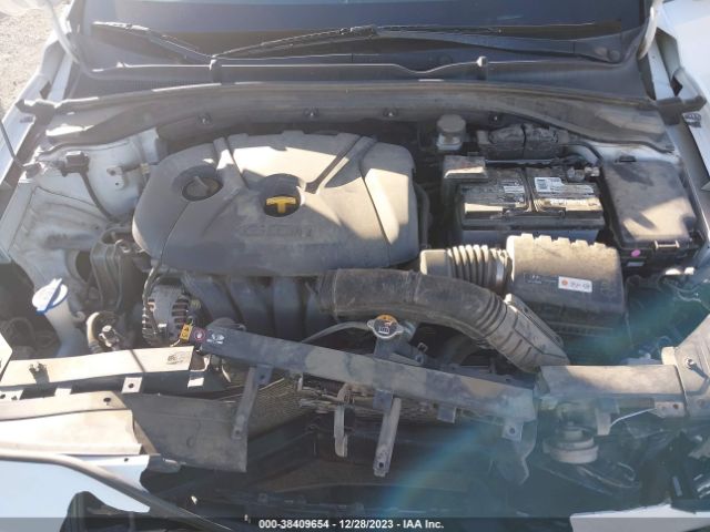 Photo 9 VIN: KMHH35LE4JU012706 - HYUNDAI ELANTRA GT 