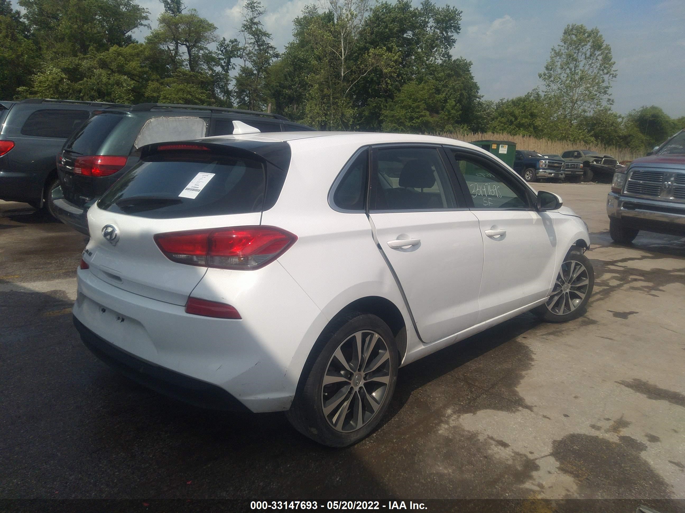 Photo 3 VIN: KMHH35LE4KU088301 - HYUNDAI ELANTRA 