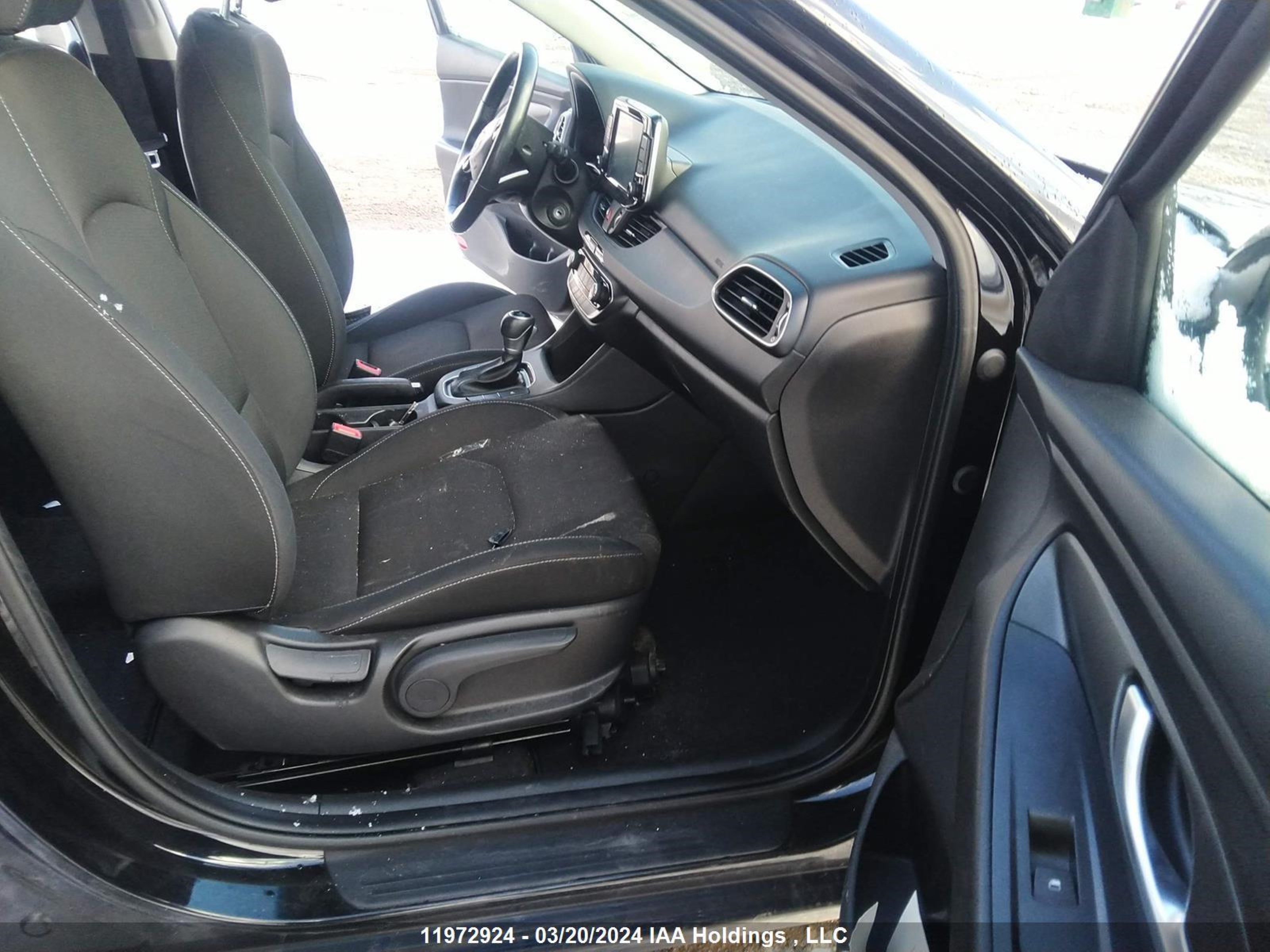 Photo 4 VIN: KMHH35LE7JU040693 - HYUNDAI ELANTRA 