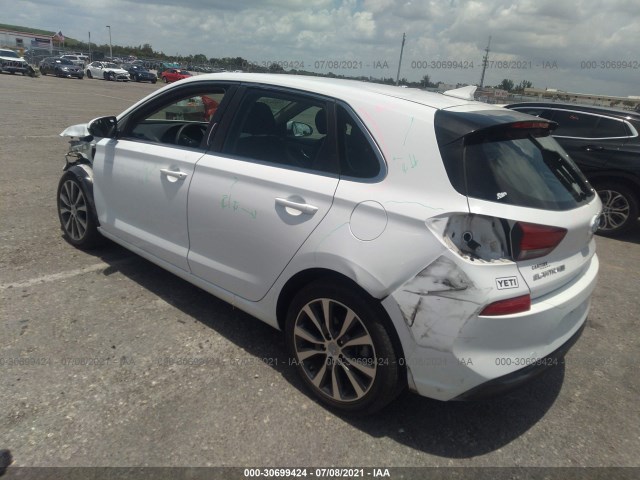 Photo 2 VIN: KMHH35LE9JU030571 - HYUNDAI ELANTRA GT 