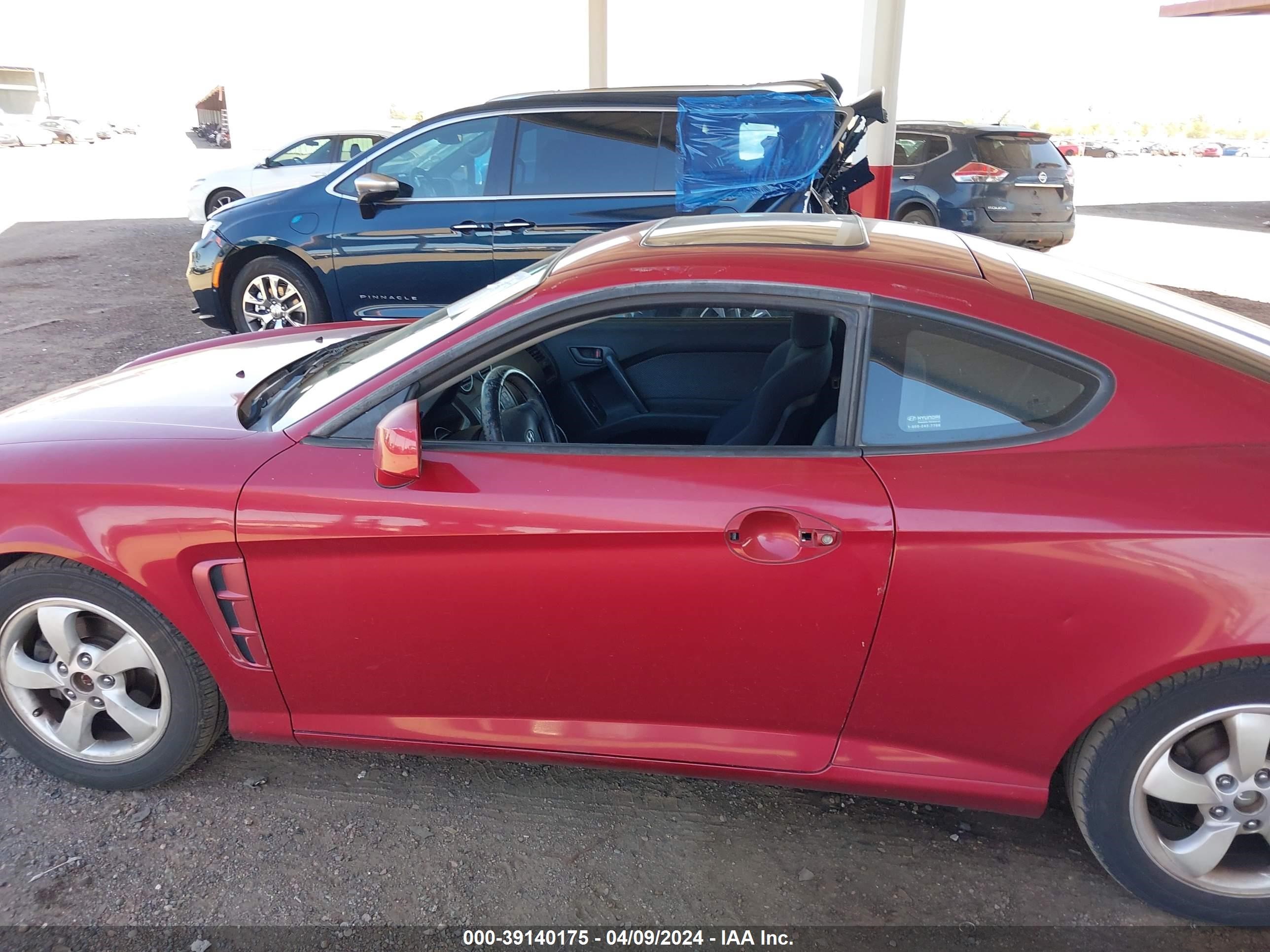 Photo 13 VIN: KMHHM65D15U162110 - HYUNDAI TIBURON 