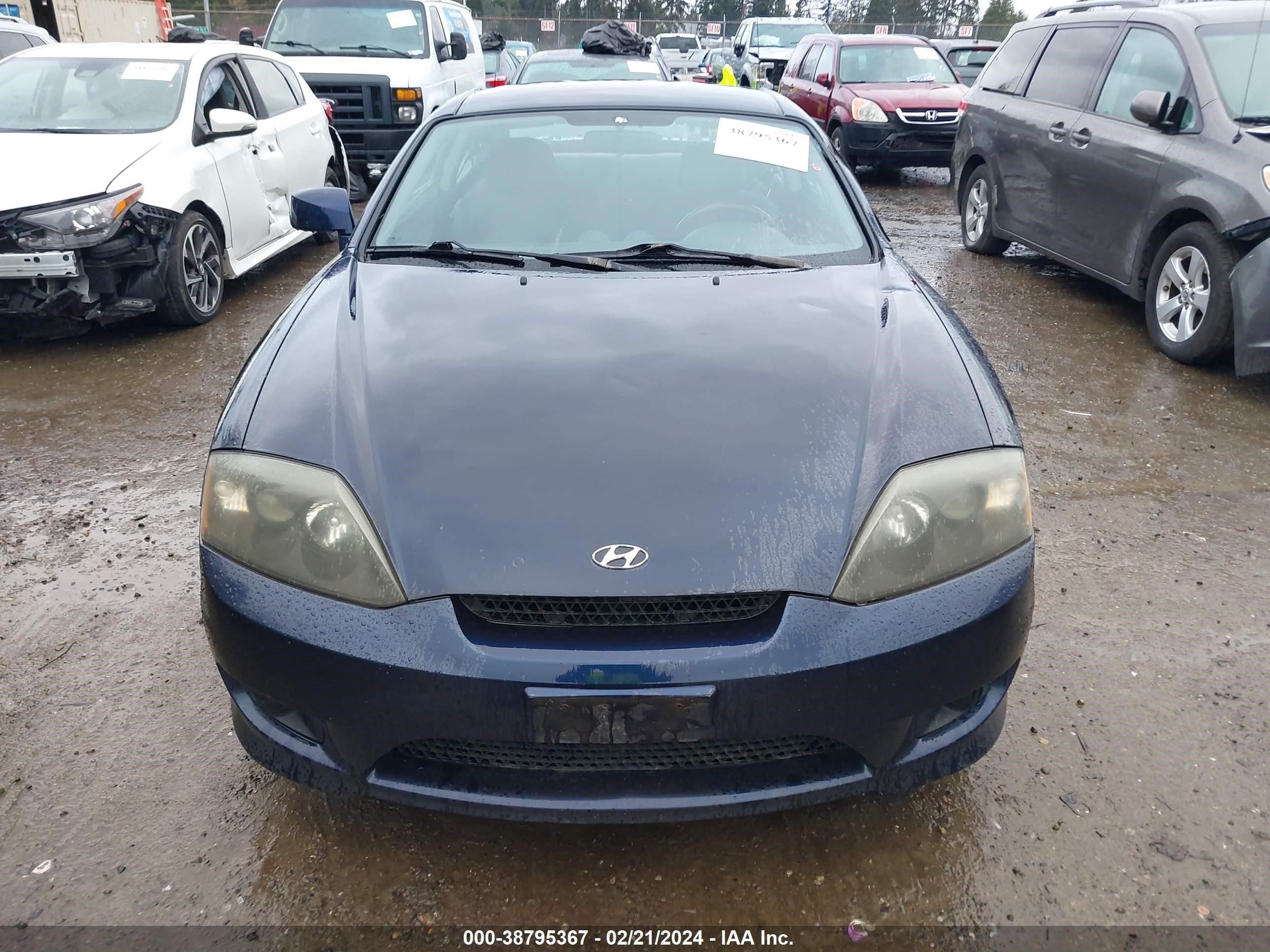 Photo 11 VIN: KMHHM65D45U178186 - HYUNDAI TIBURON 