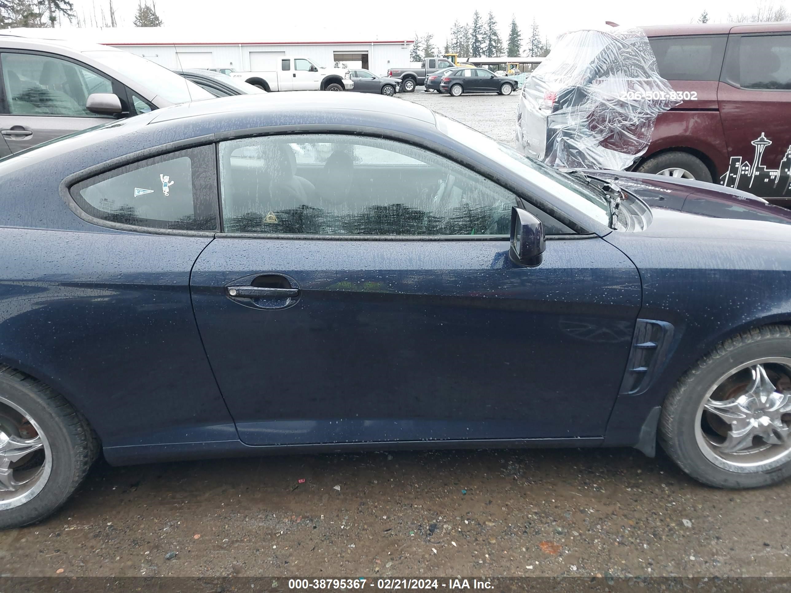 Photo 12 VIN: KMHHM65D45U178186 - HYUNDAI TIBURON 